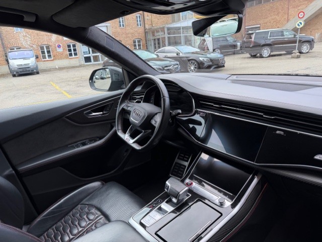 AUDI RSQ8 quattro tiptronic-image-9