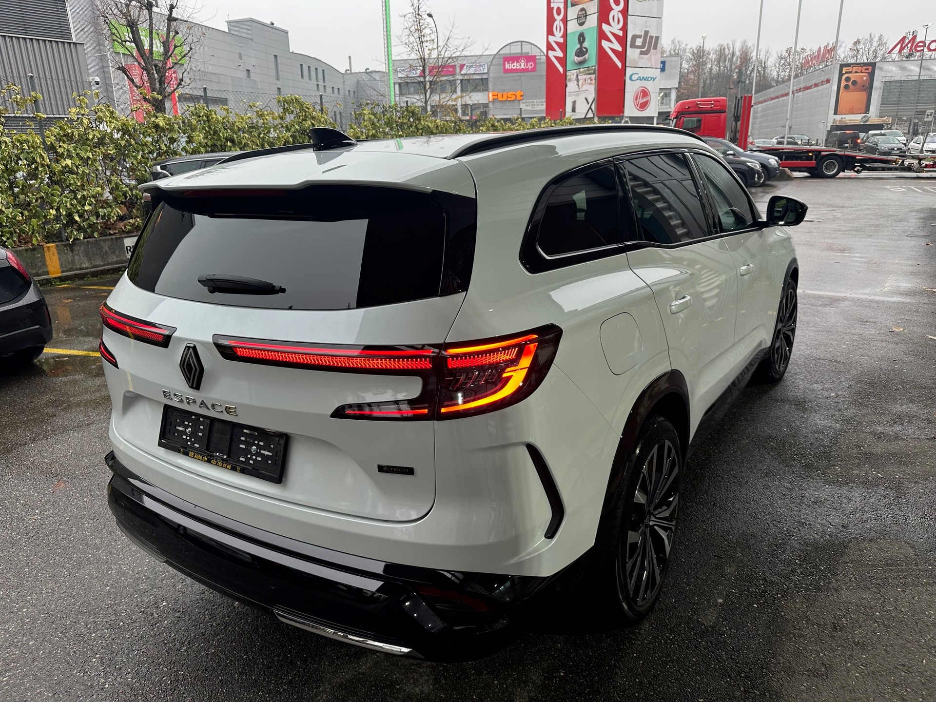 RENAULT Espace 1.2 E-Tech 200 Iconic-image-4