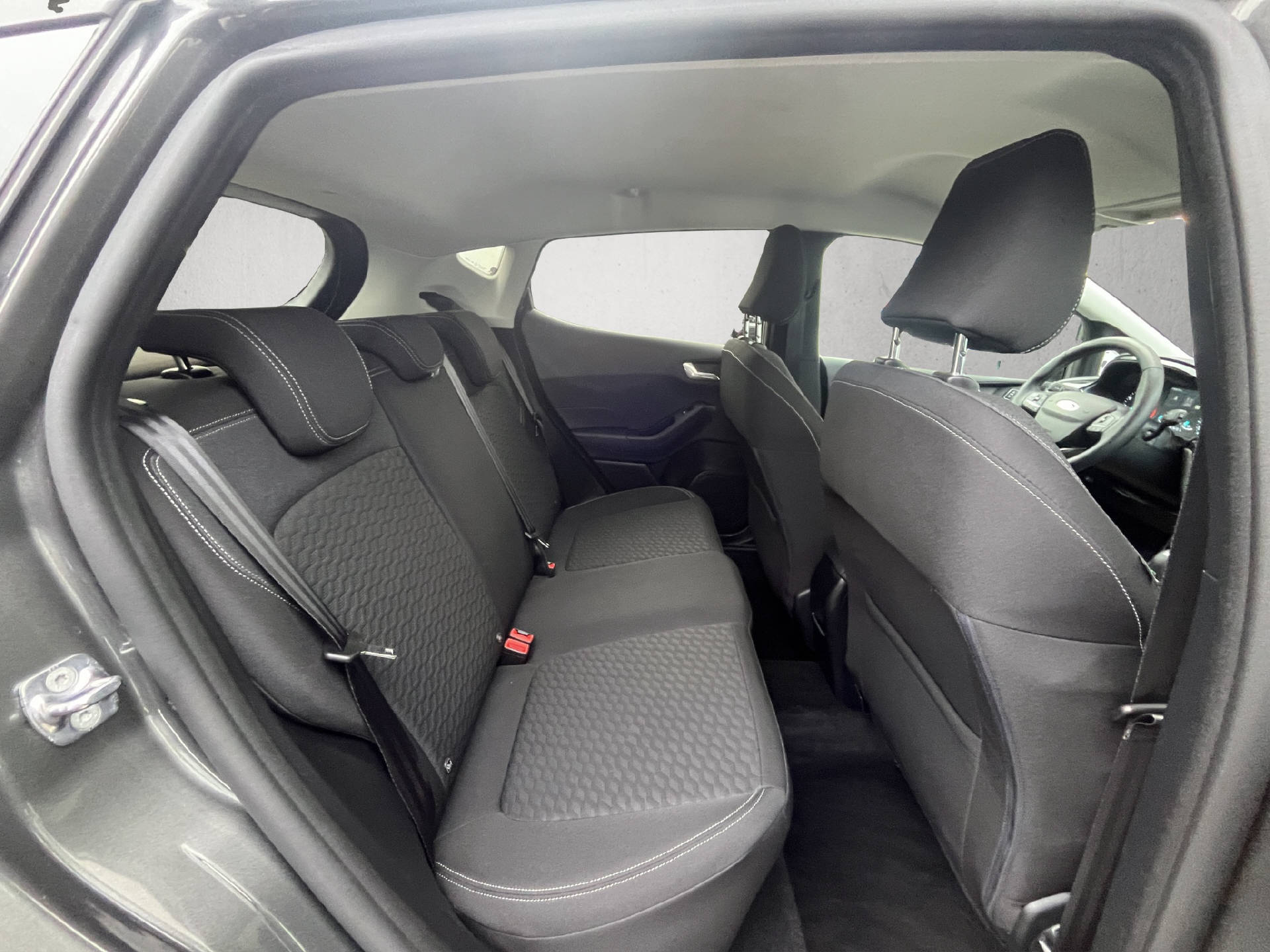 FORD Fiesta 1.0 EcoB Hybrid Titanium-image-19