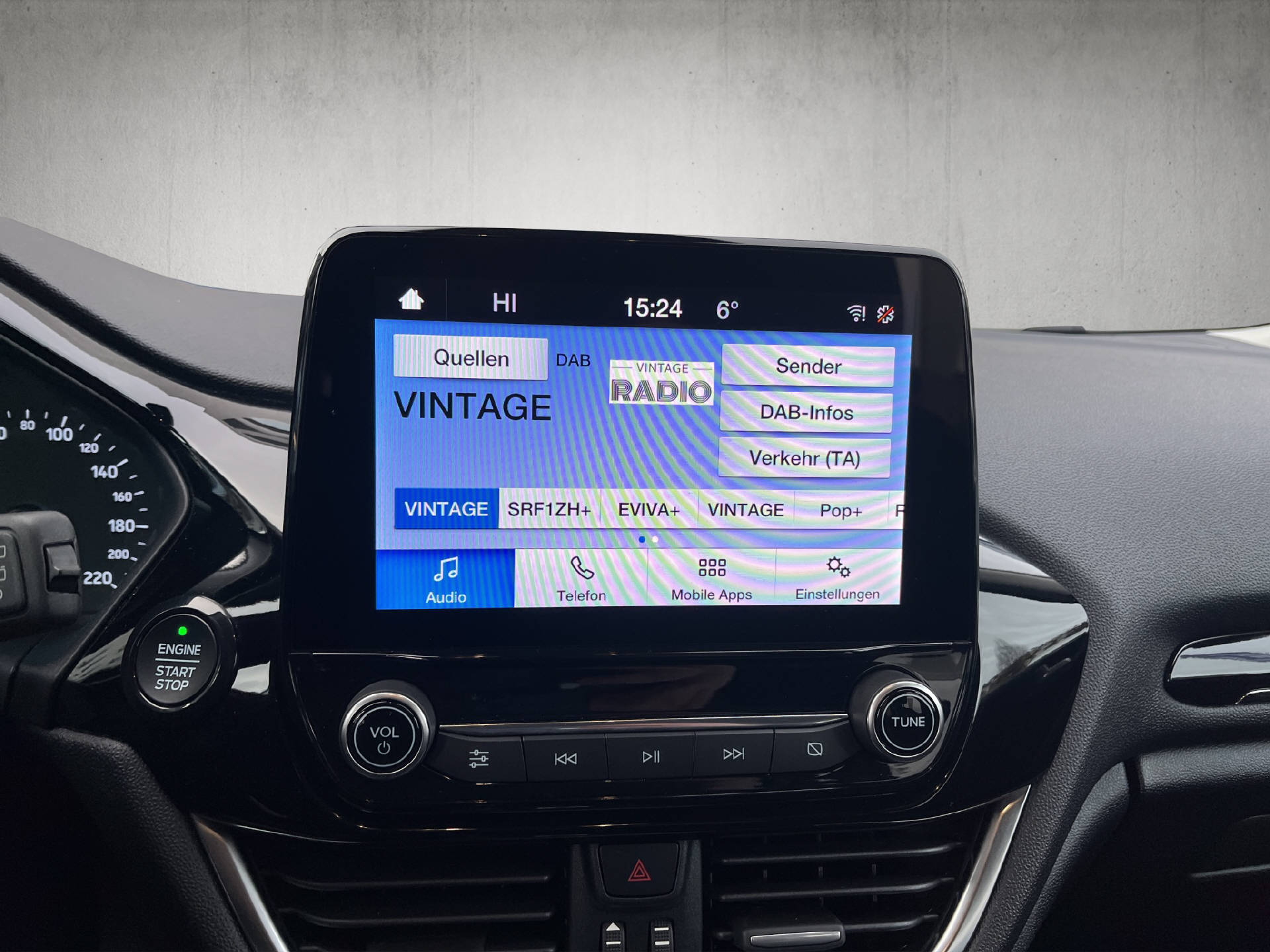 FORD Fiesta 1.0 EcoB Hybrid Titanium-image-15