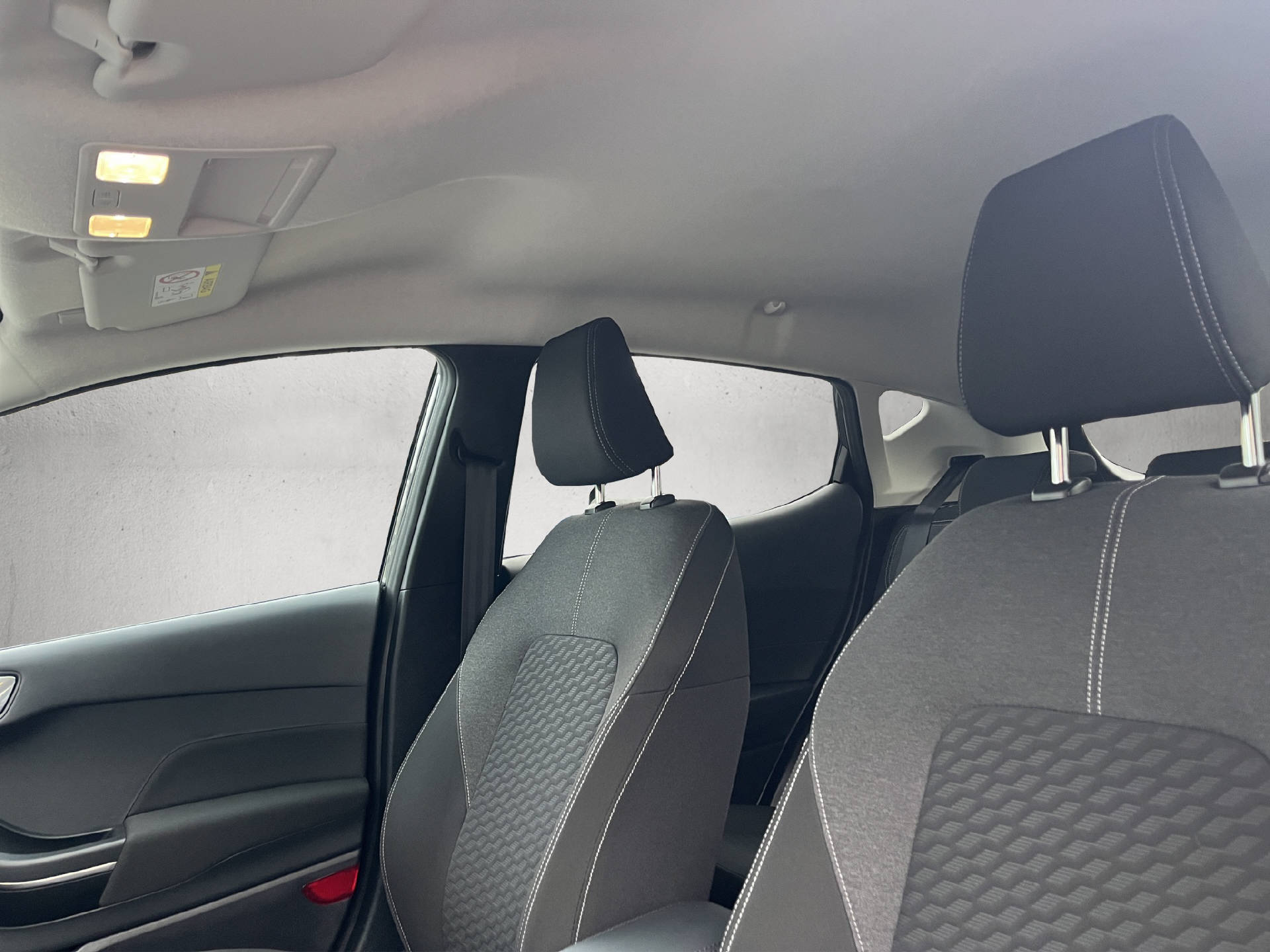 FORD Fiesta 1.0 EcoB Hybrid Titanium-image-26