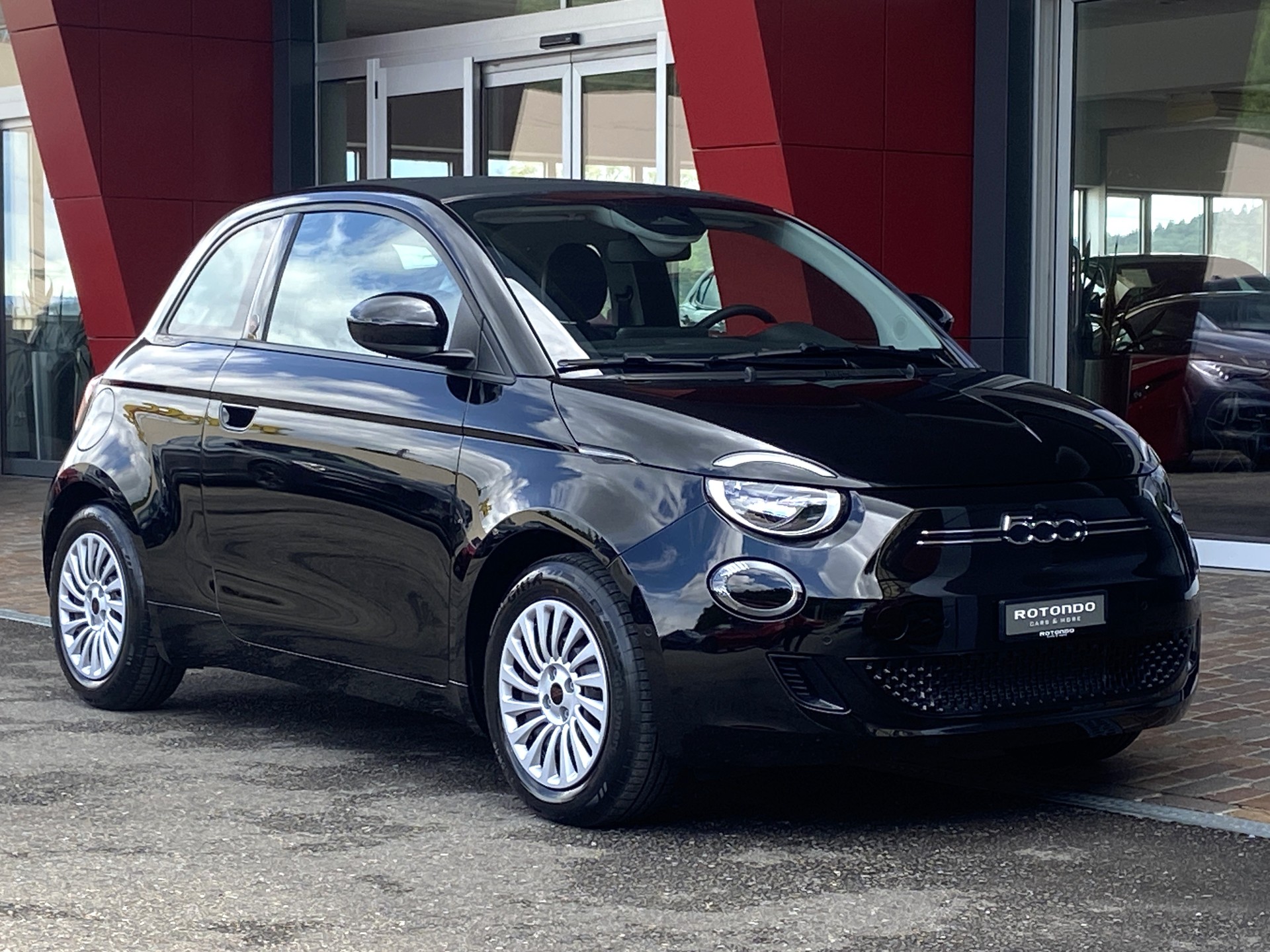 FIAT 500 C electric 87 kW Red-image-13