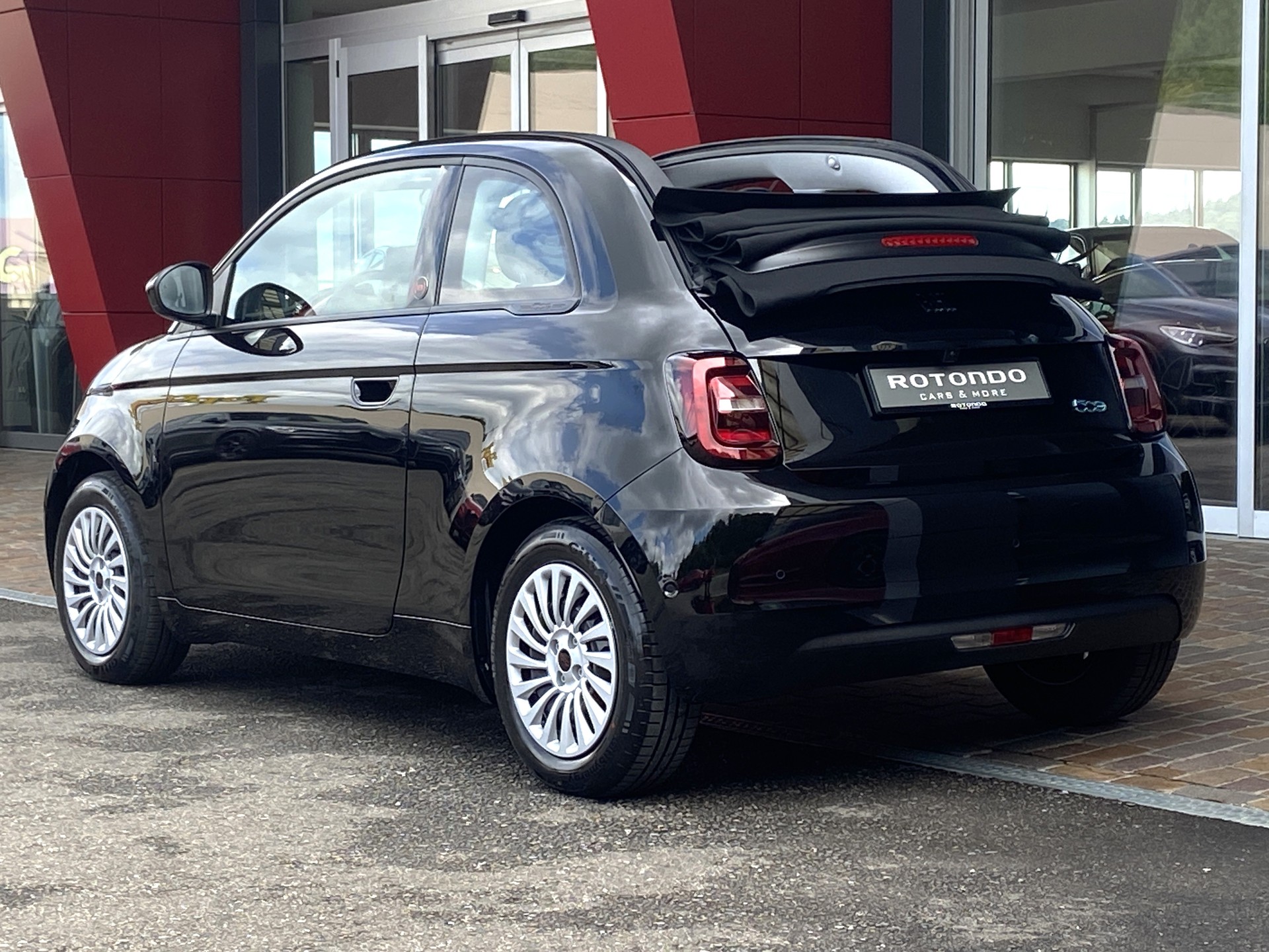 FIAT 500 C electric 87 kW Red-image-16