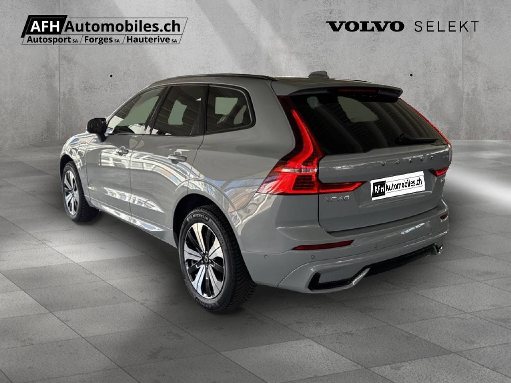 VOLVO XC60 2.0 T6 TE Plus Dark eAWD-showroom-element-2