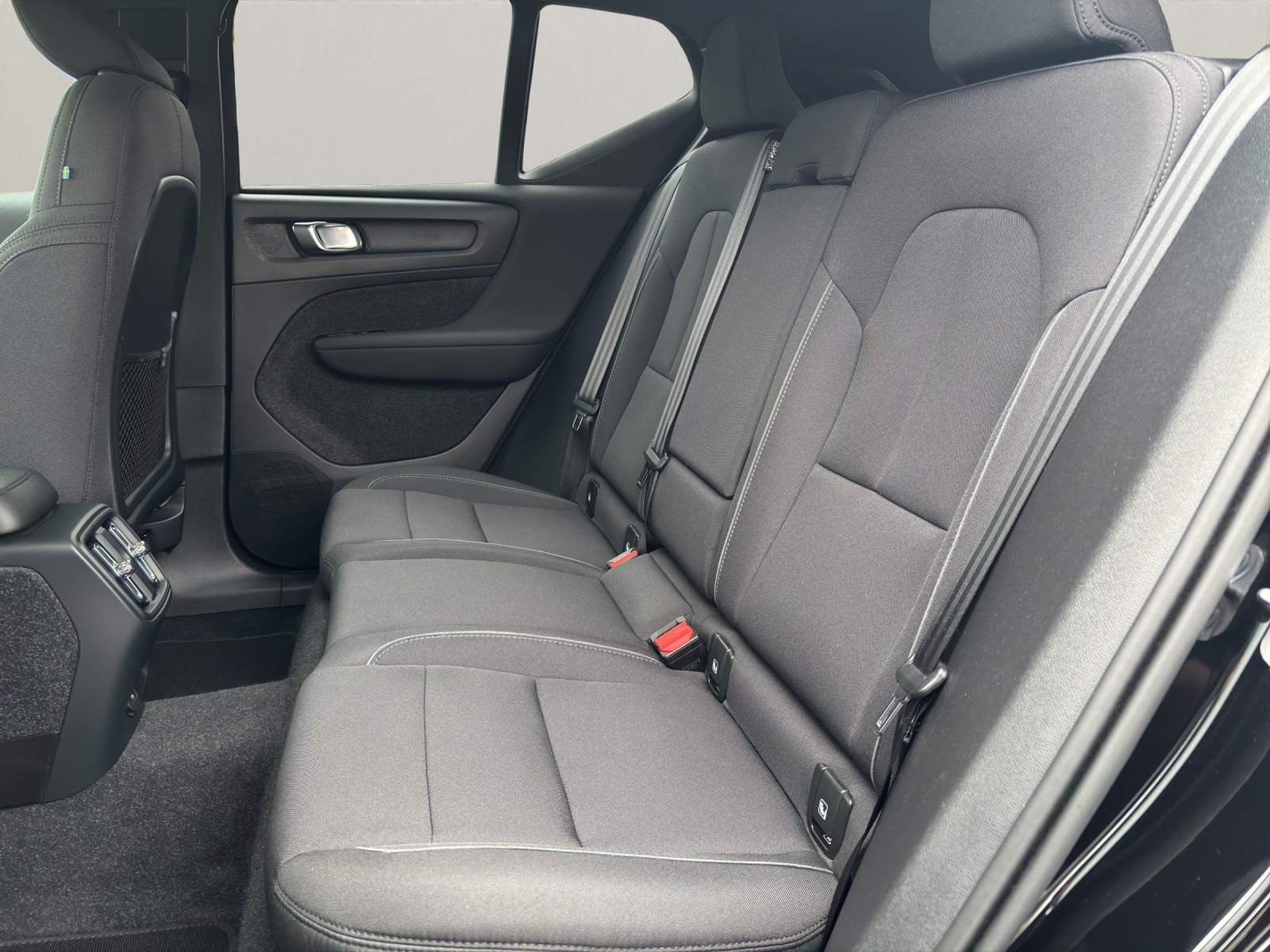 VOLVO XC40 P8 Twin Plus AWD-image-10