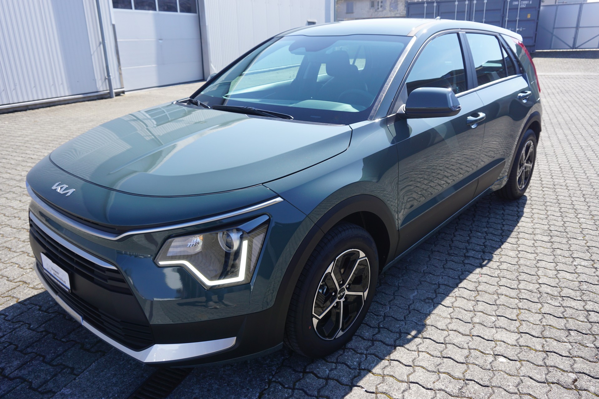 KIA Niro 1.6GDi Hybrid DCT-showroom-element-1