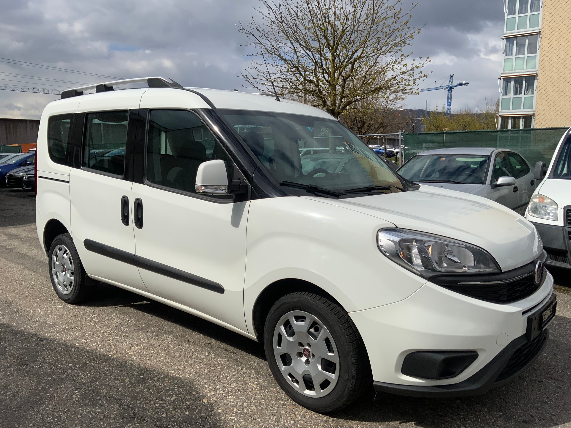 FIAT Doblò 1.6 Multi Jet Lounge-image-2