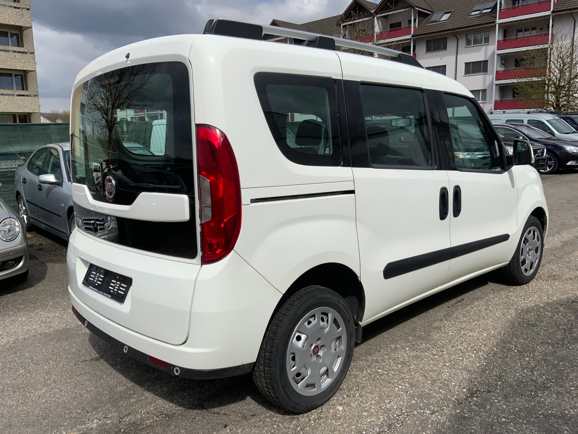 FIAT Doblò 1.6 Multi Jet Lounge-image-3