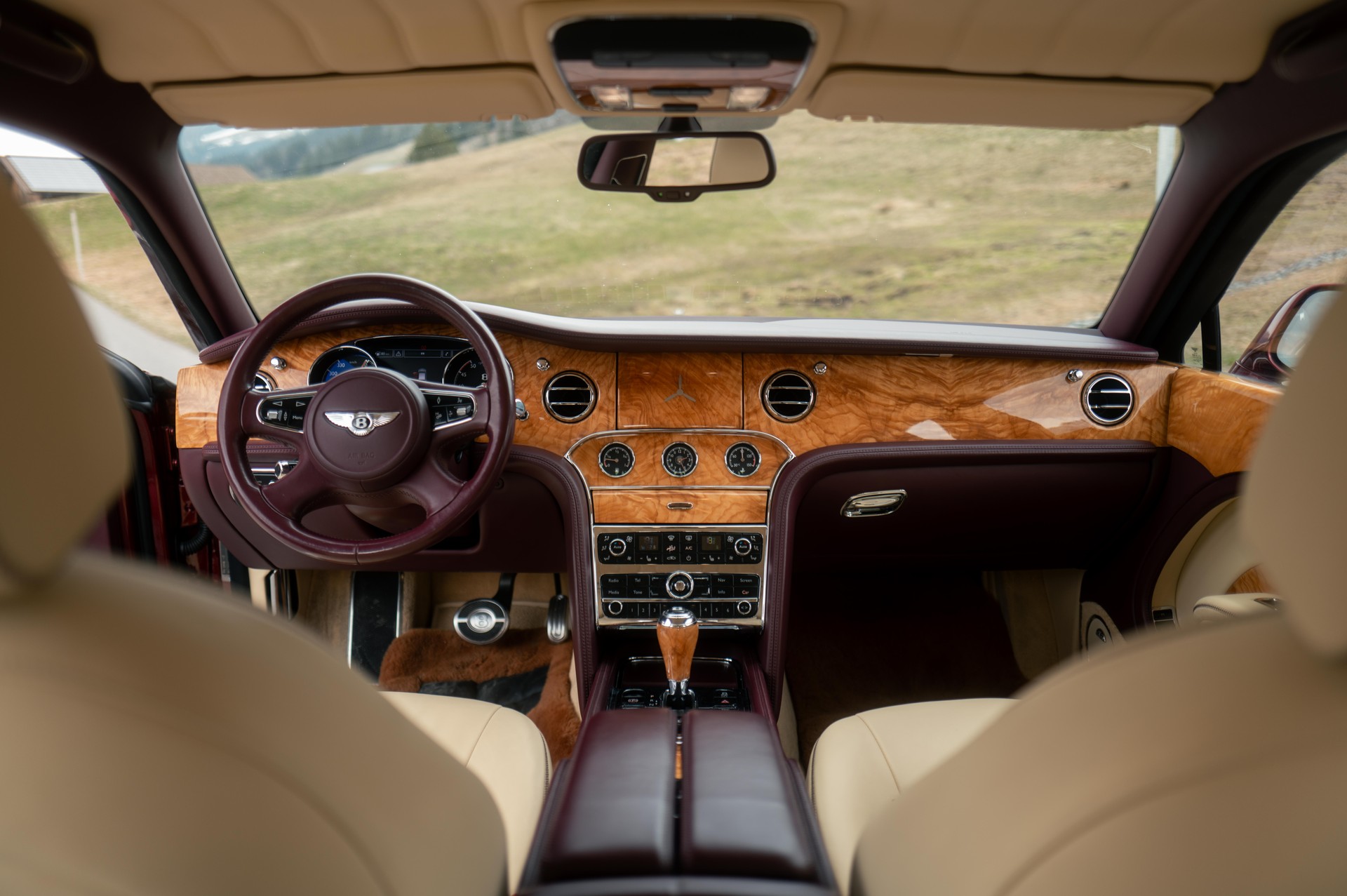 BENTLEY Mulsanne - 1 of 2 "Merlin Spirit Special Edition"-image-11