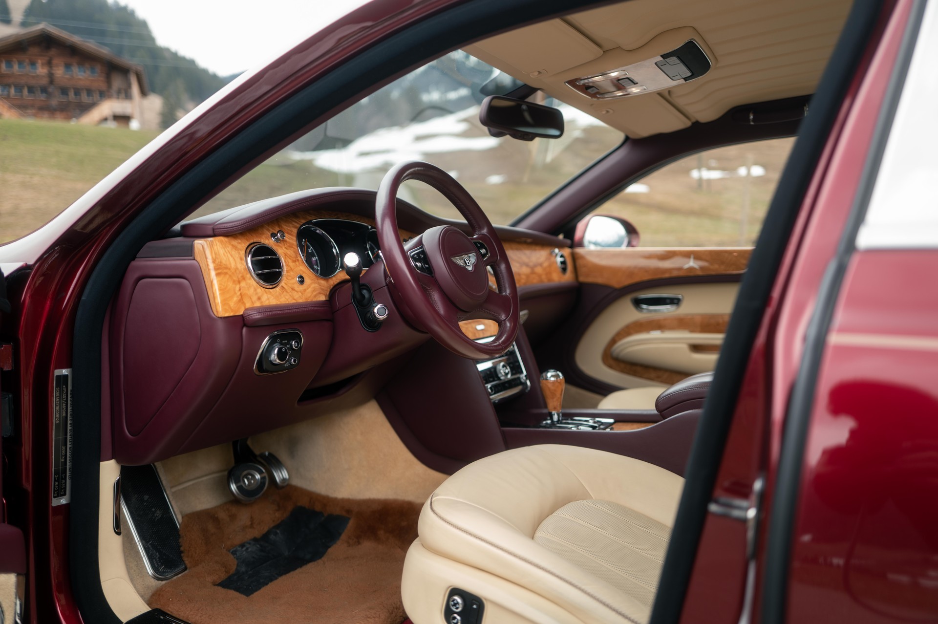 BENTLEY Mulsanne - 1 of 2 "Merlin Spirit Special Edition"-image-7