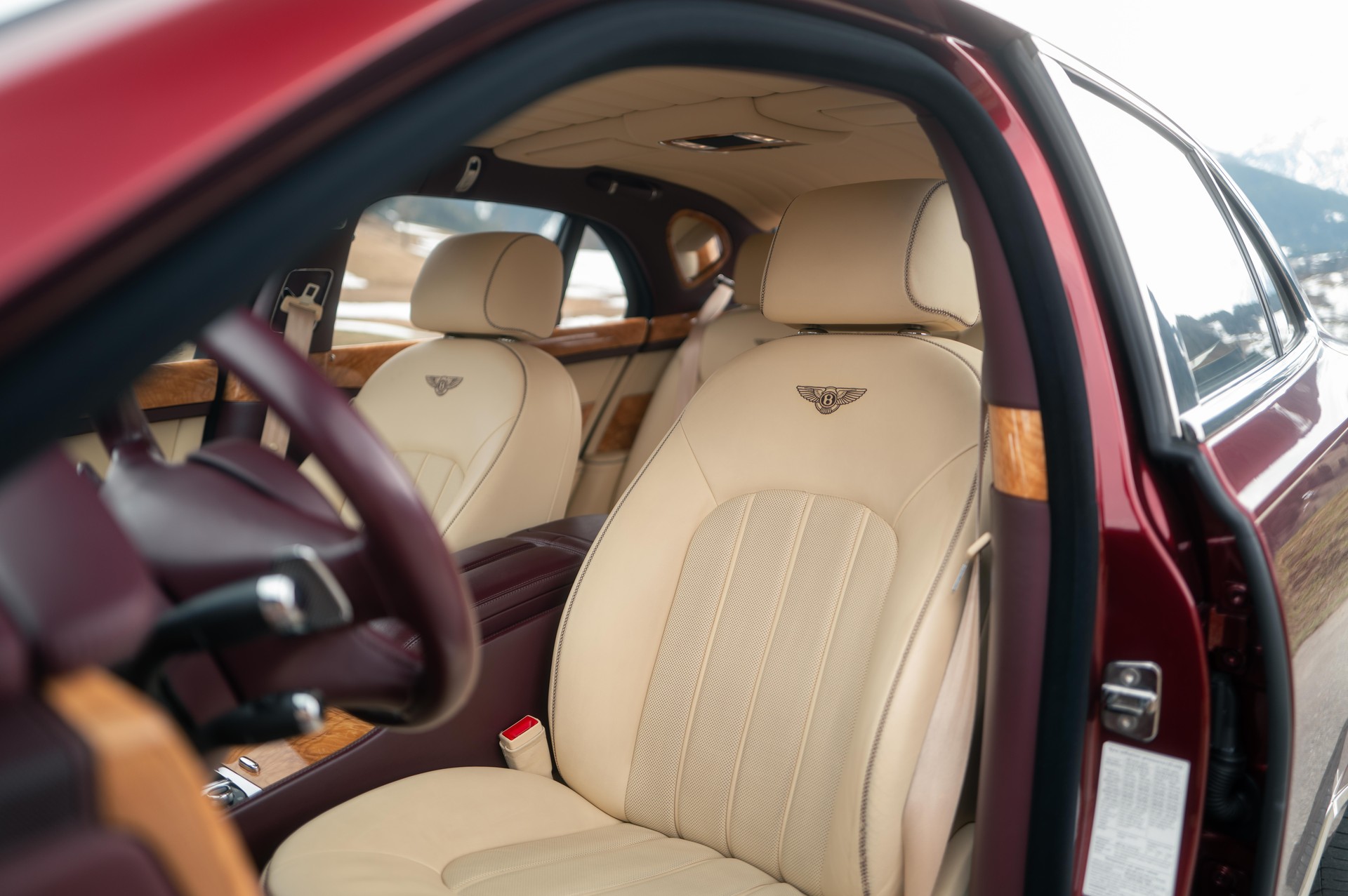BENTLEY Mulsanne - 1 of 2 "Merlin Spirit Special Edition"-image-8