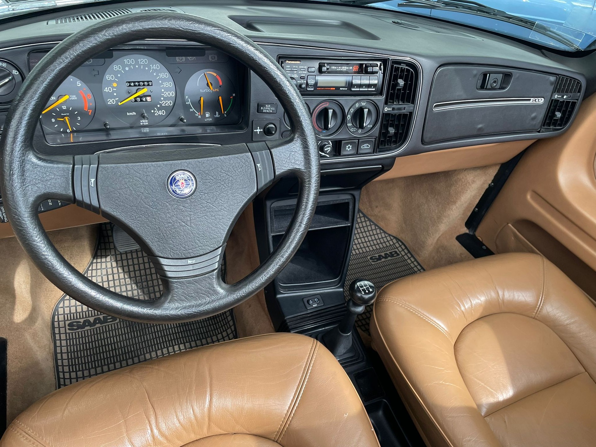 SAAB 900 2.0 turbo 16-image-9