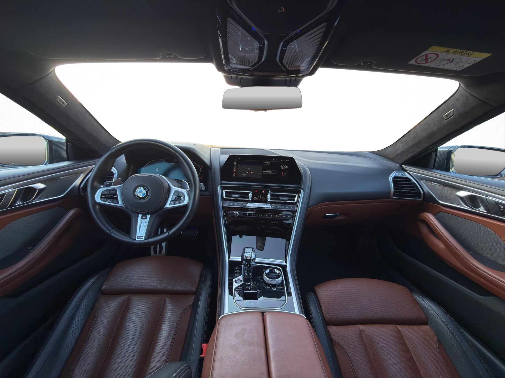 BMW M850i xDrive Coupé-image-21