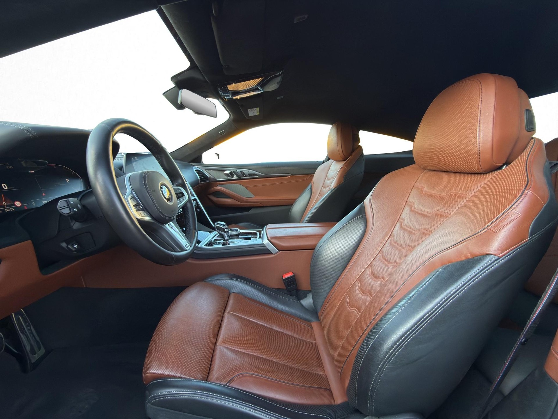 BMW M850i xDrive Coupé-image-14