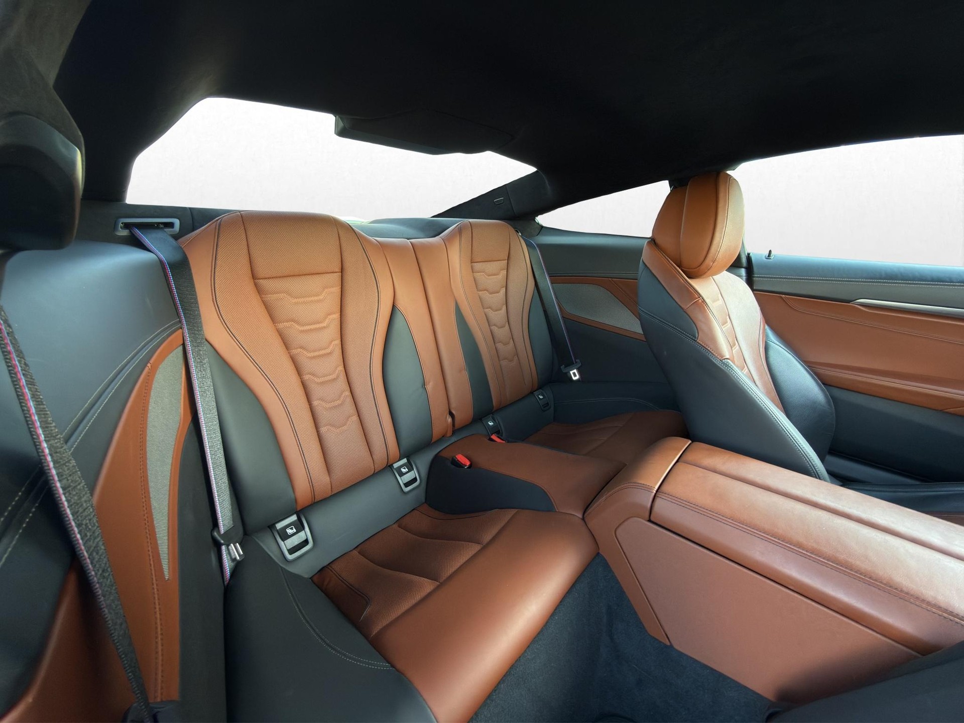 BMW M850i xDrive Coupé-image-31