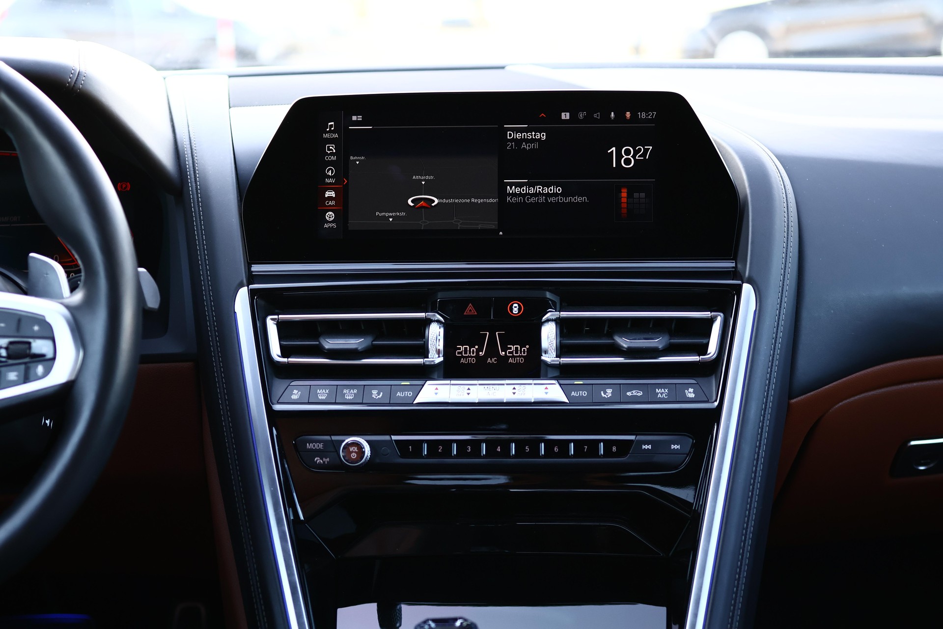BMW M850i xDrive Coupé-image-21