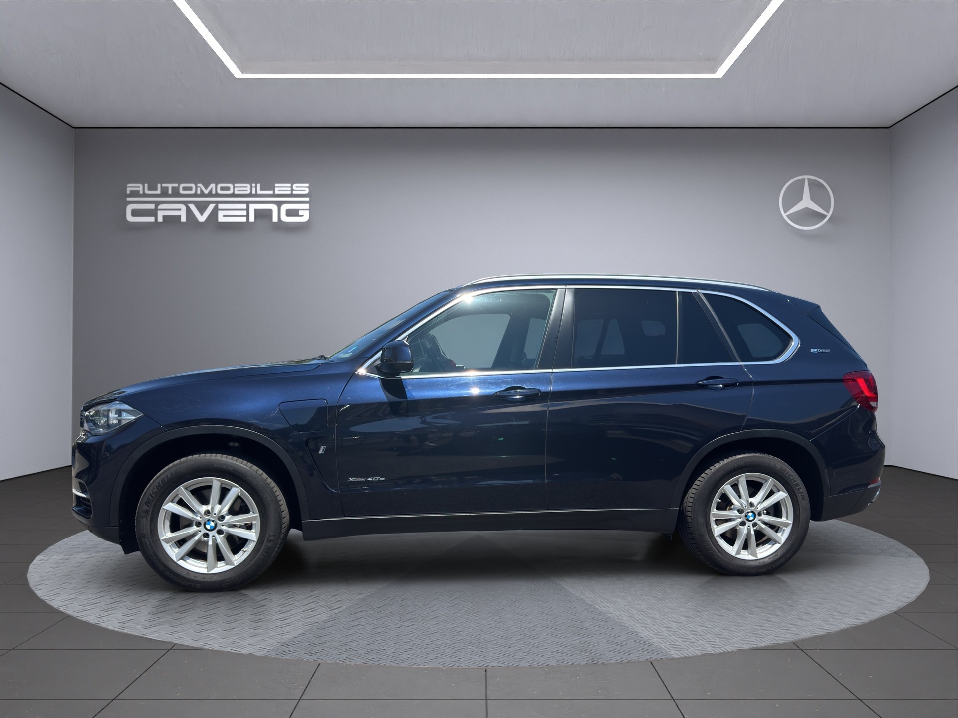 BMW X5 xDrive 40e iPerformance Steptronic-showroom-element-1