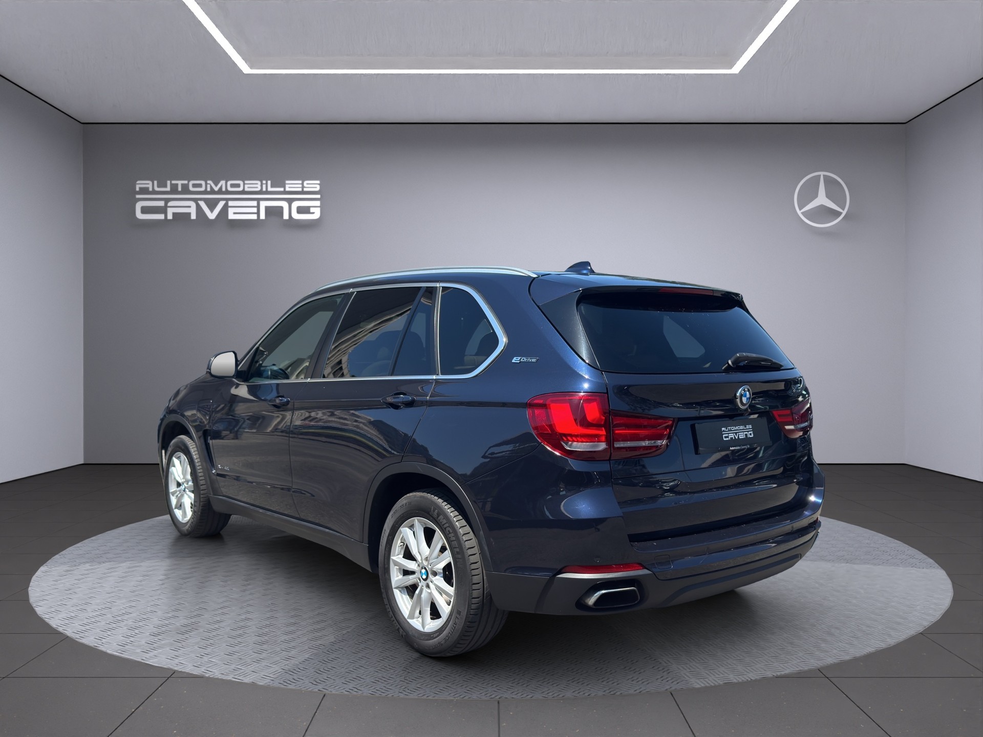 BMW X5 xDrive 40e iPerformance Steptronic-showroom-element-2