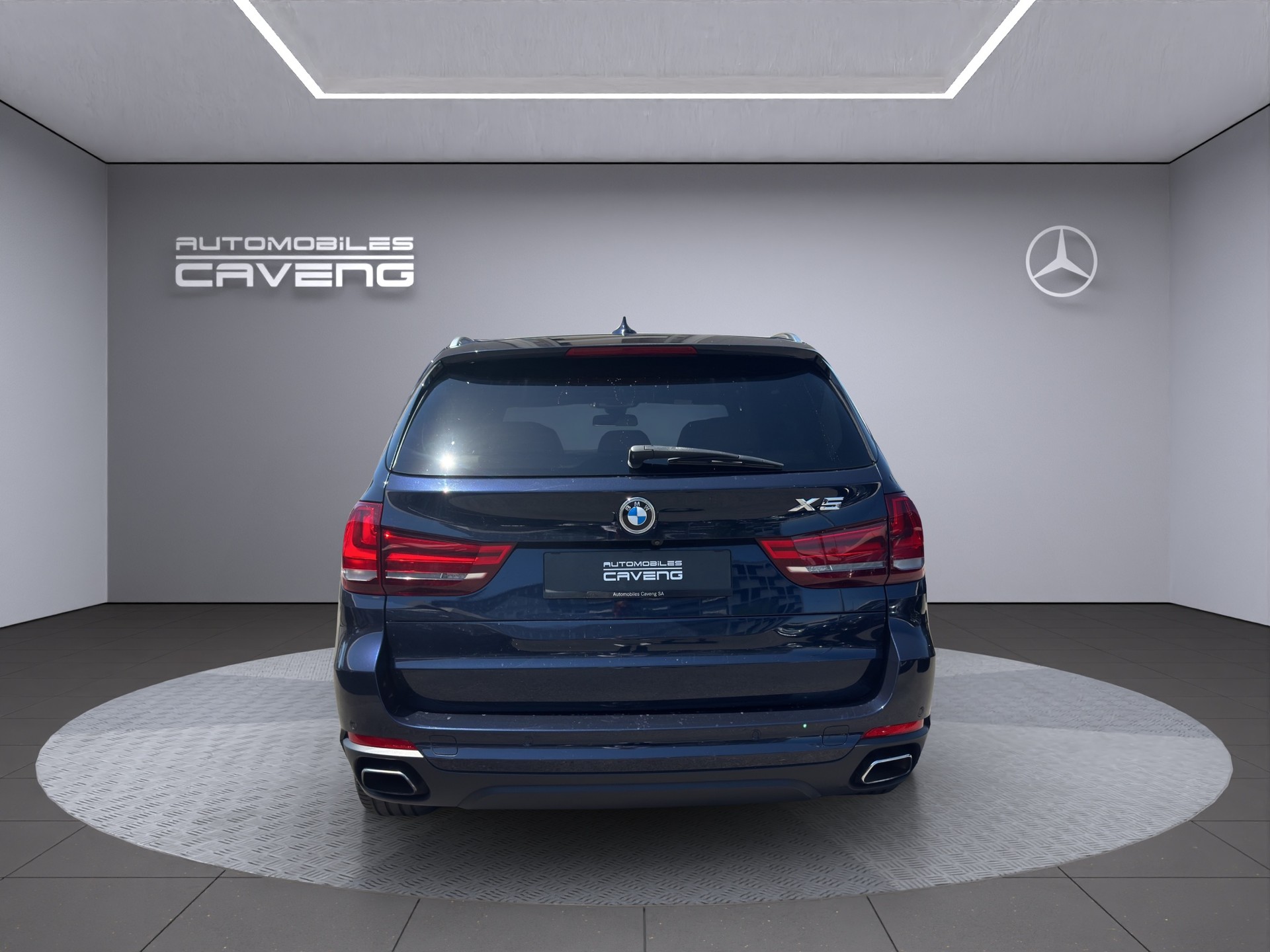 BMW X5 xDrive 40e iPerformance Steptronic-showroom-element-3