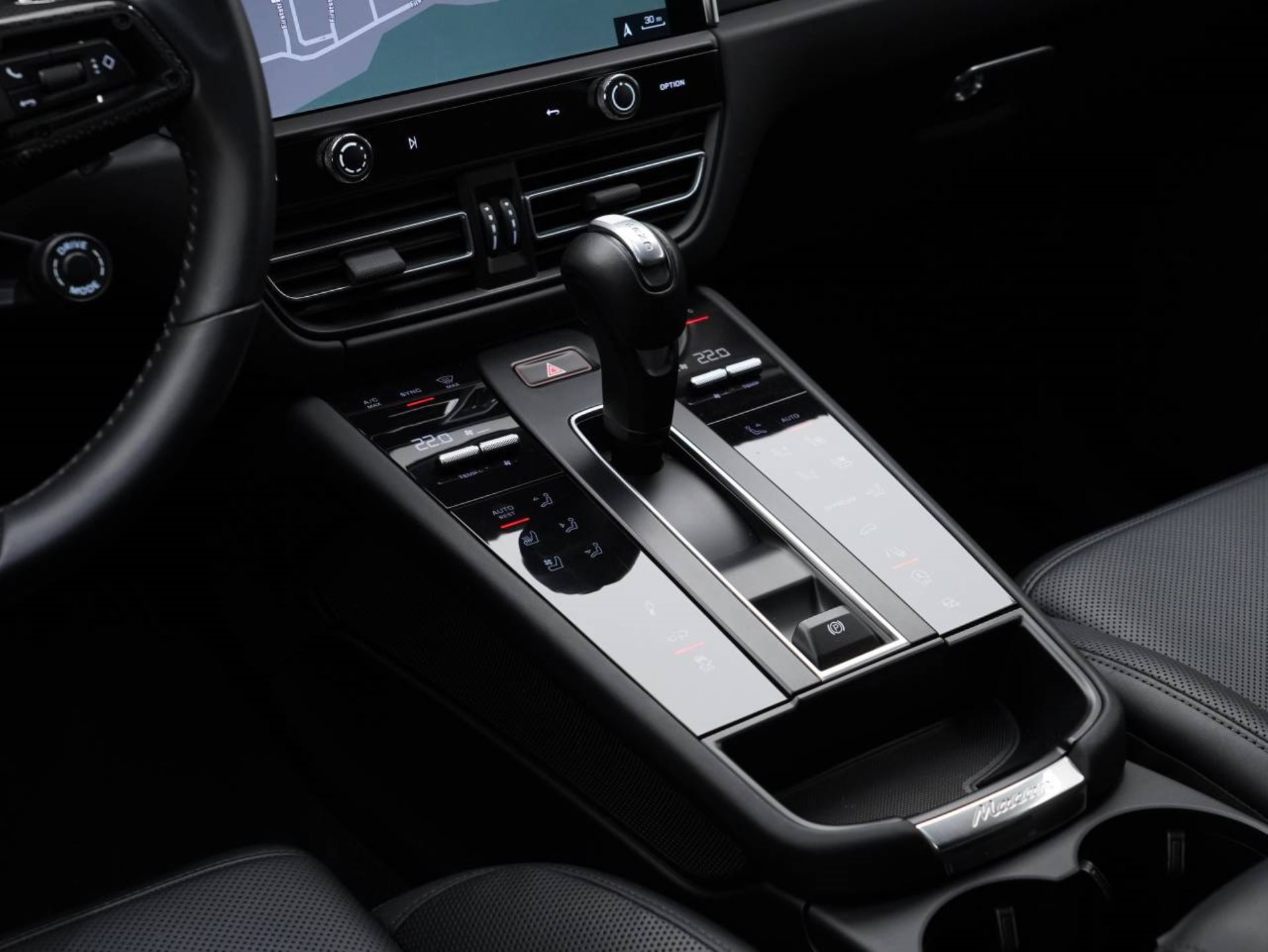PORSCHE Macan T-image-19