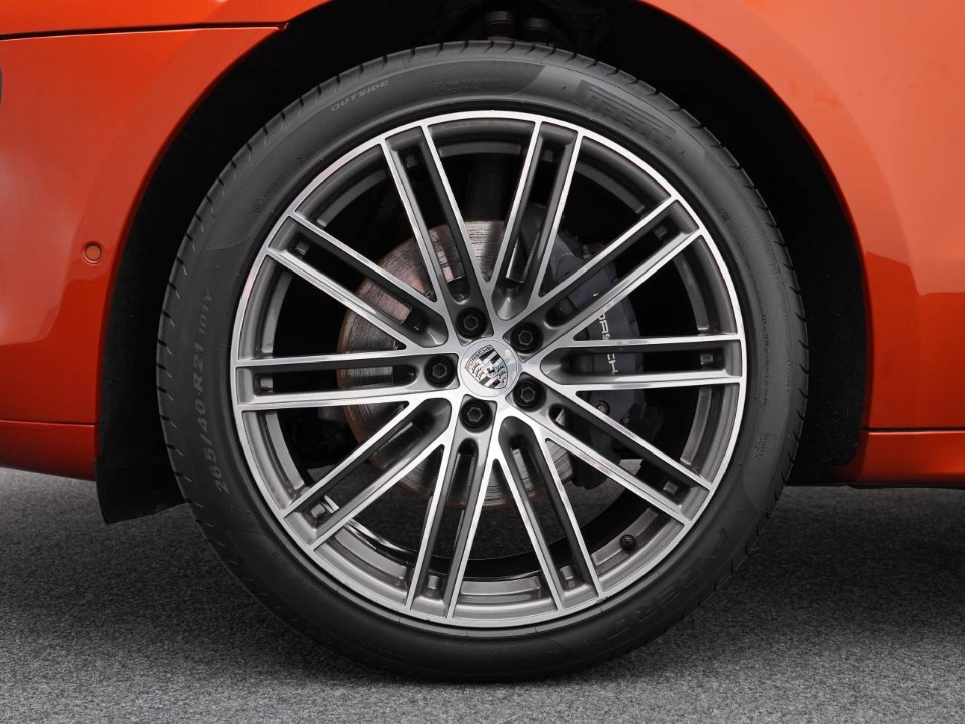 PORSCHE Macan T-image-13