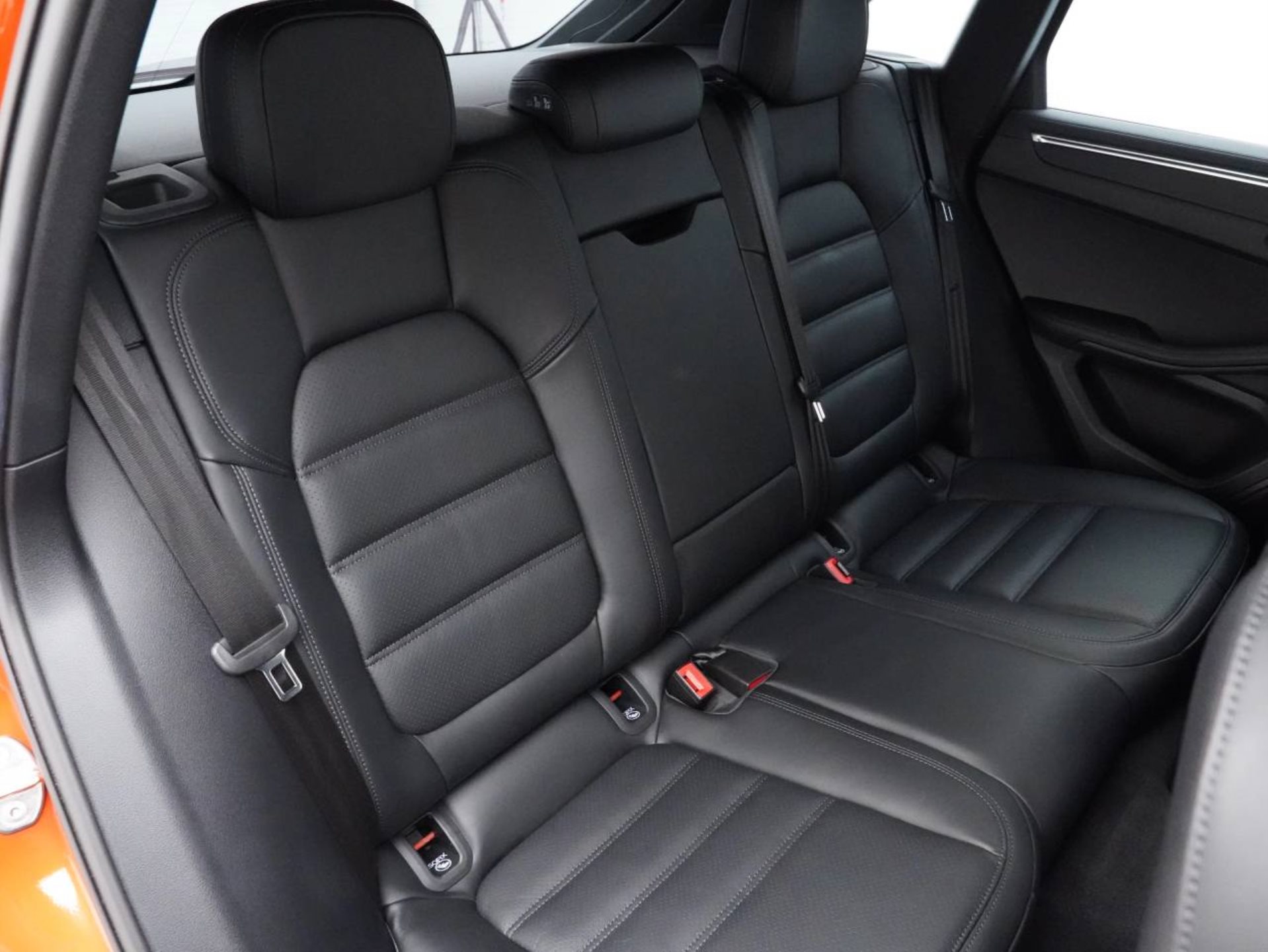 PORSCHE Macan T-image-29