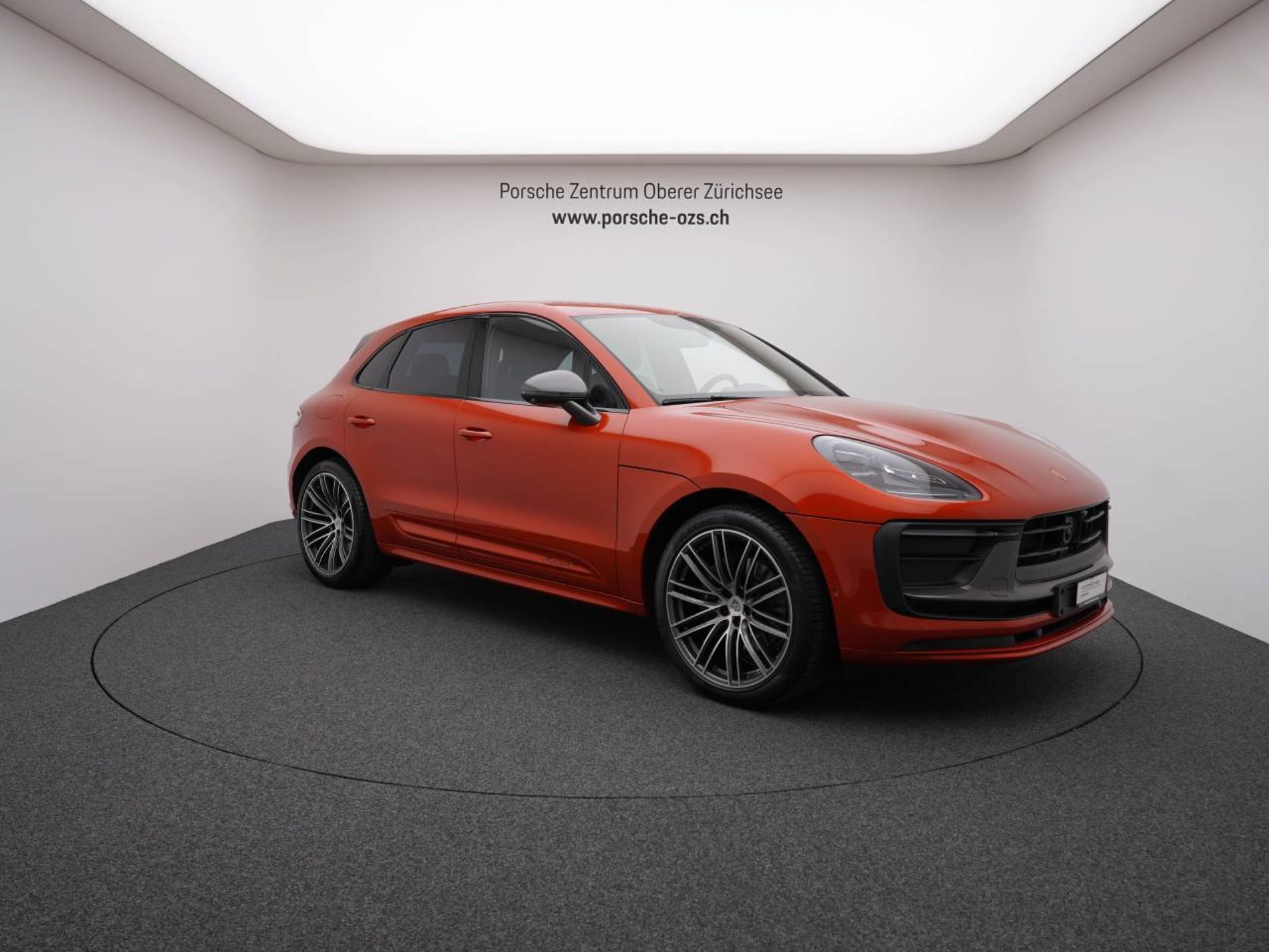 PORSCHE Macan T-image-8