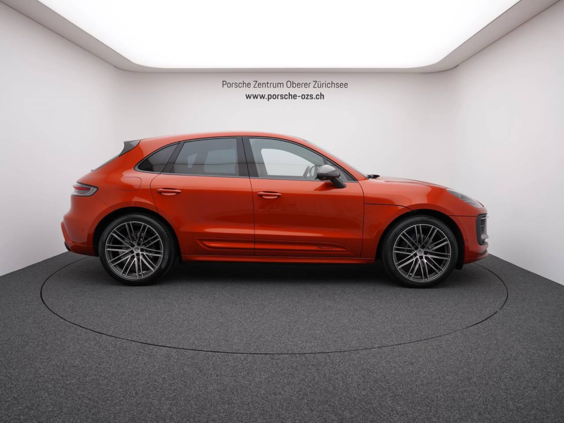 PORSCHE Macan T-image-7