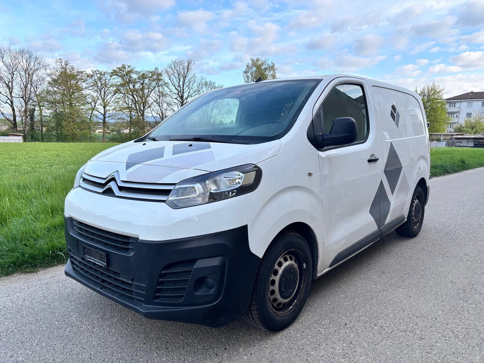 CITROEN Jumpy 1.6 BlueHDi 95 XS Attraction-image-8