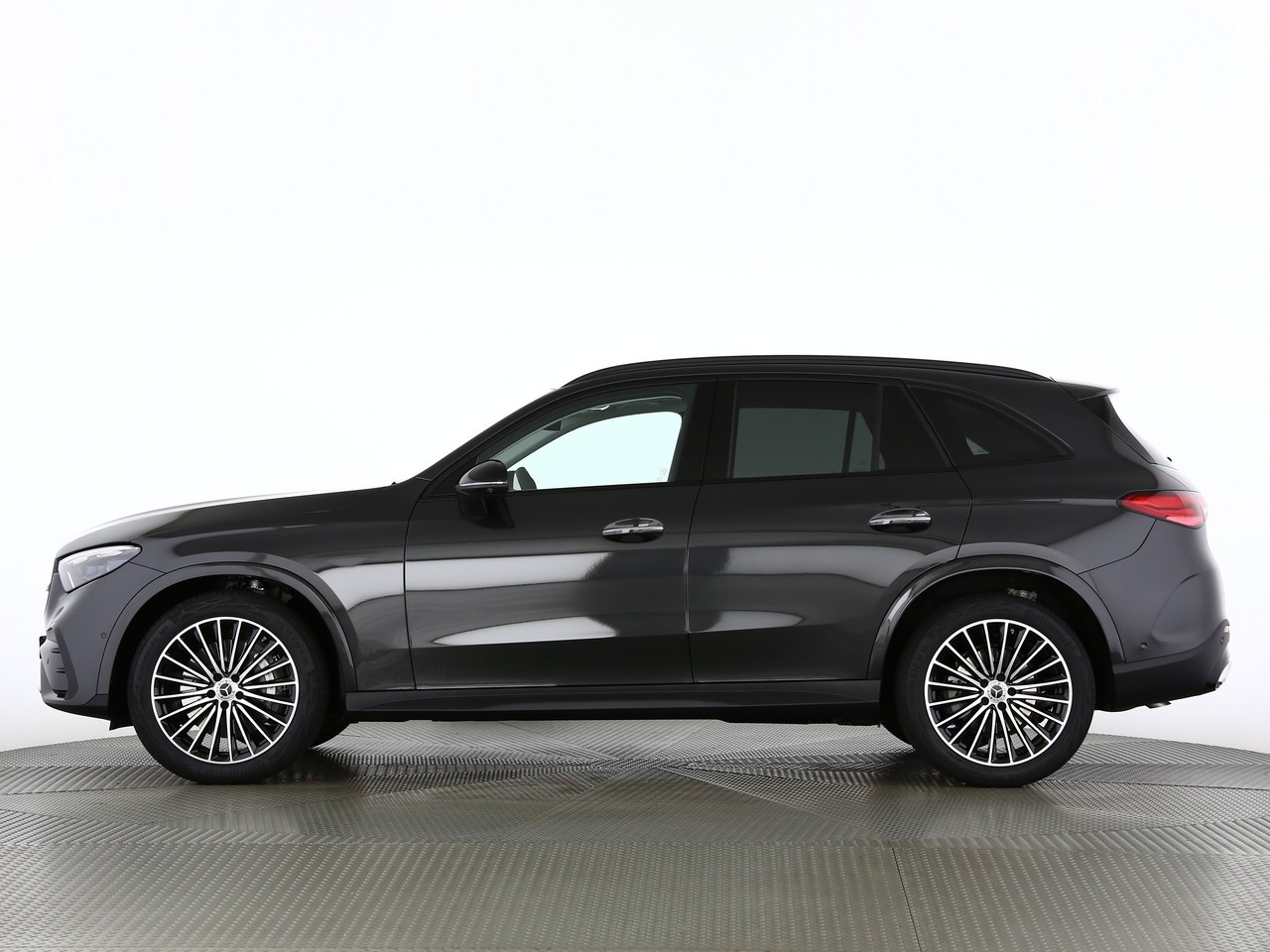 MERCEDES-BENZ GLC 200 4Matic 9G-Tronic-showroom-element-2