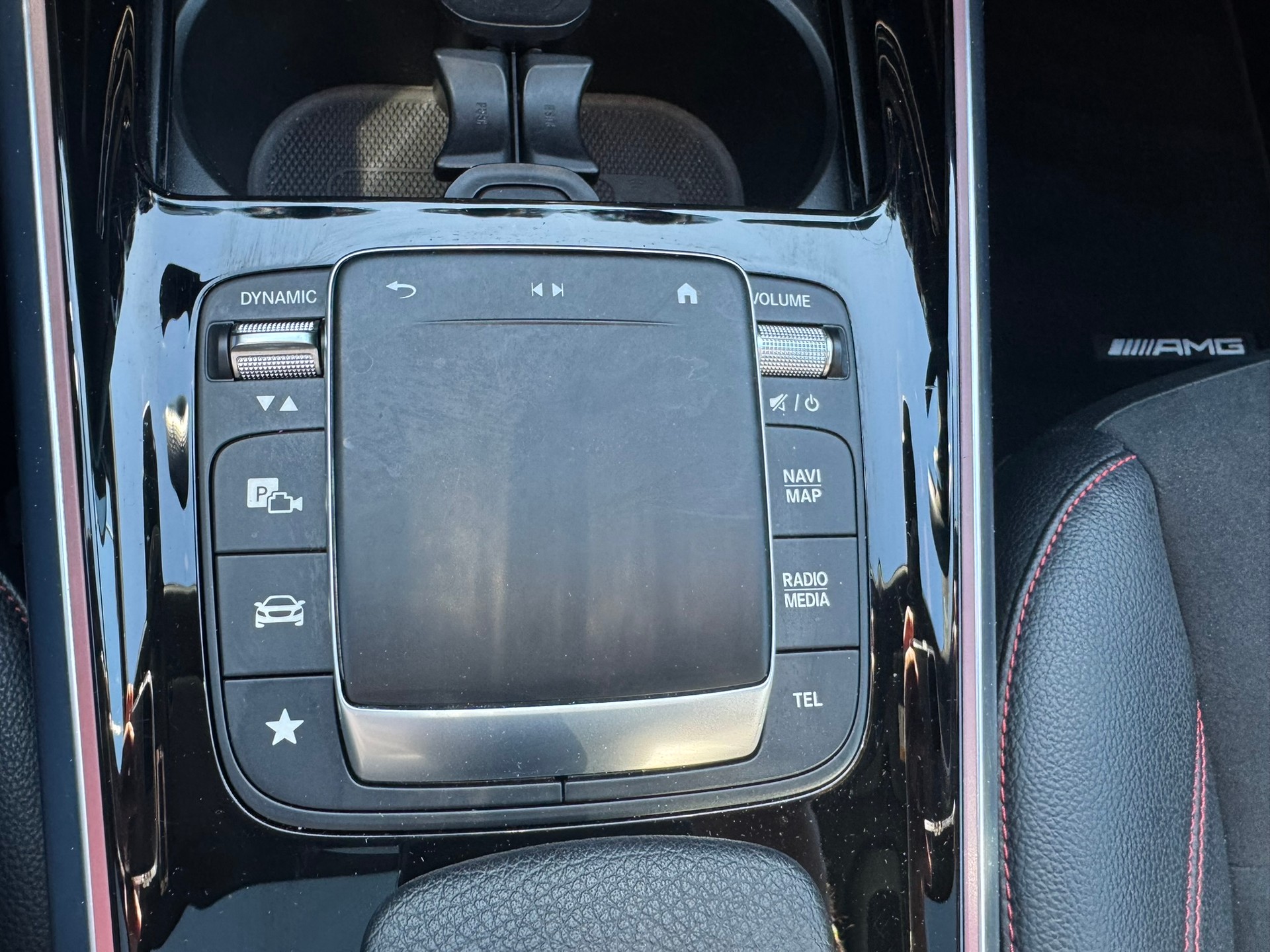 MERCEDES-BENZ GLA 200 4Matic AMG Line 8G-DCT-image-14