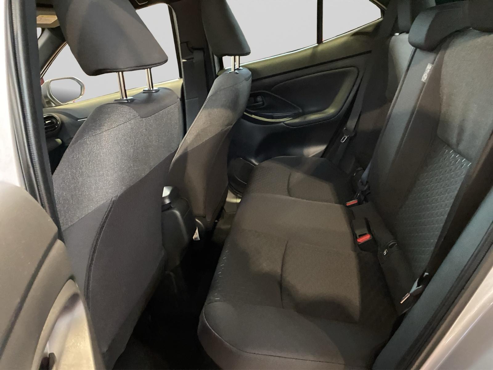 TOYOTA Yaris Cross 1.5 VVT-i HSD Trend AWD-i-image-8