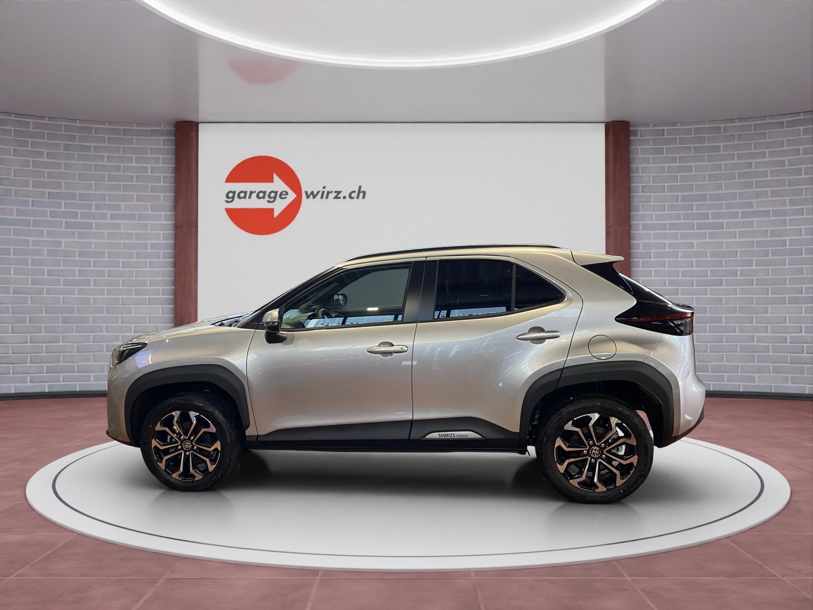 TOYOTA Yaris Cross 1.5 VVT-i HSD Trend AWD-i-showroom-element-1