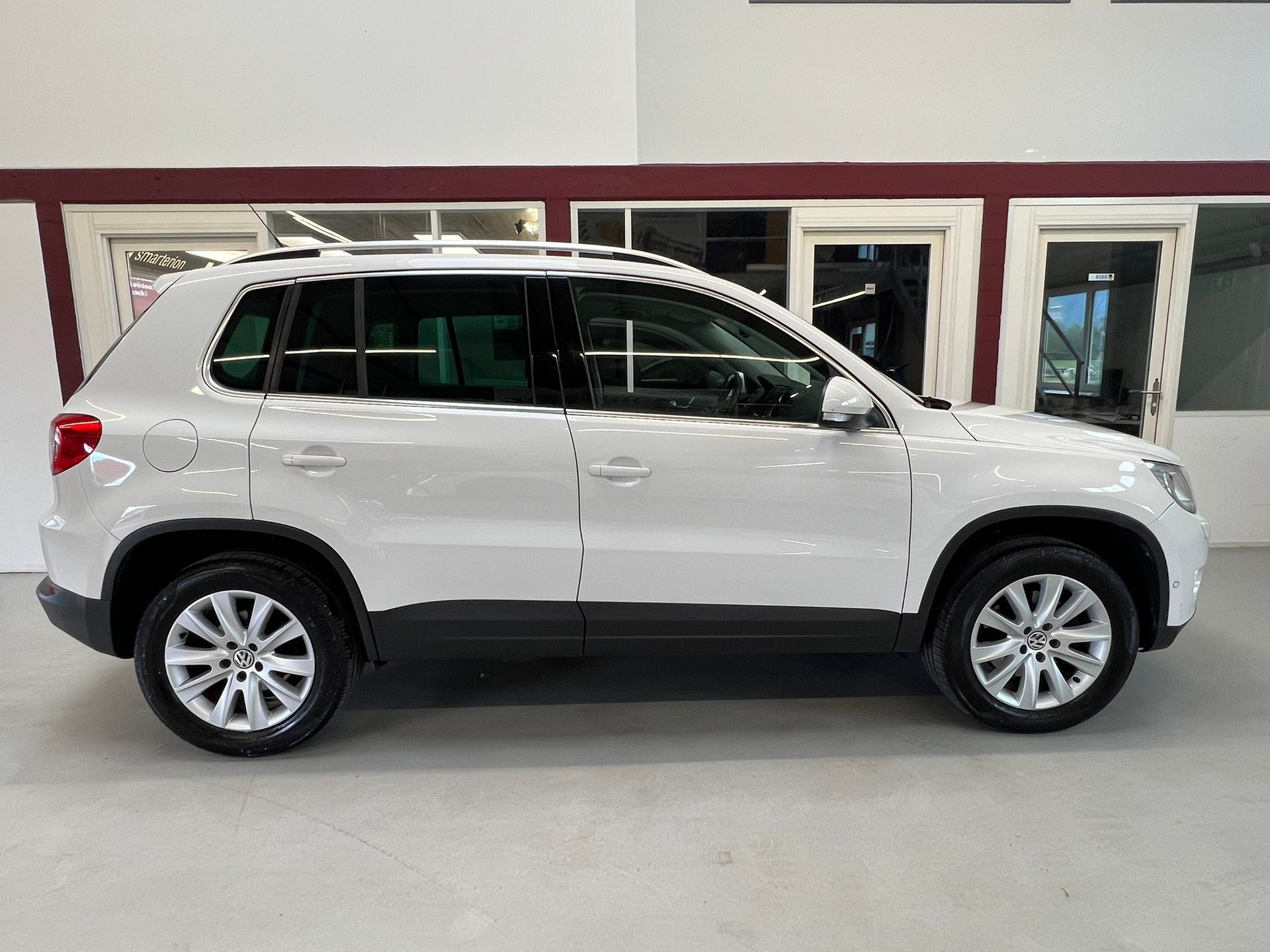 VW Tiguan 2.0 TDI Sport&Style DSG-image-8
