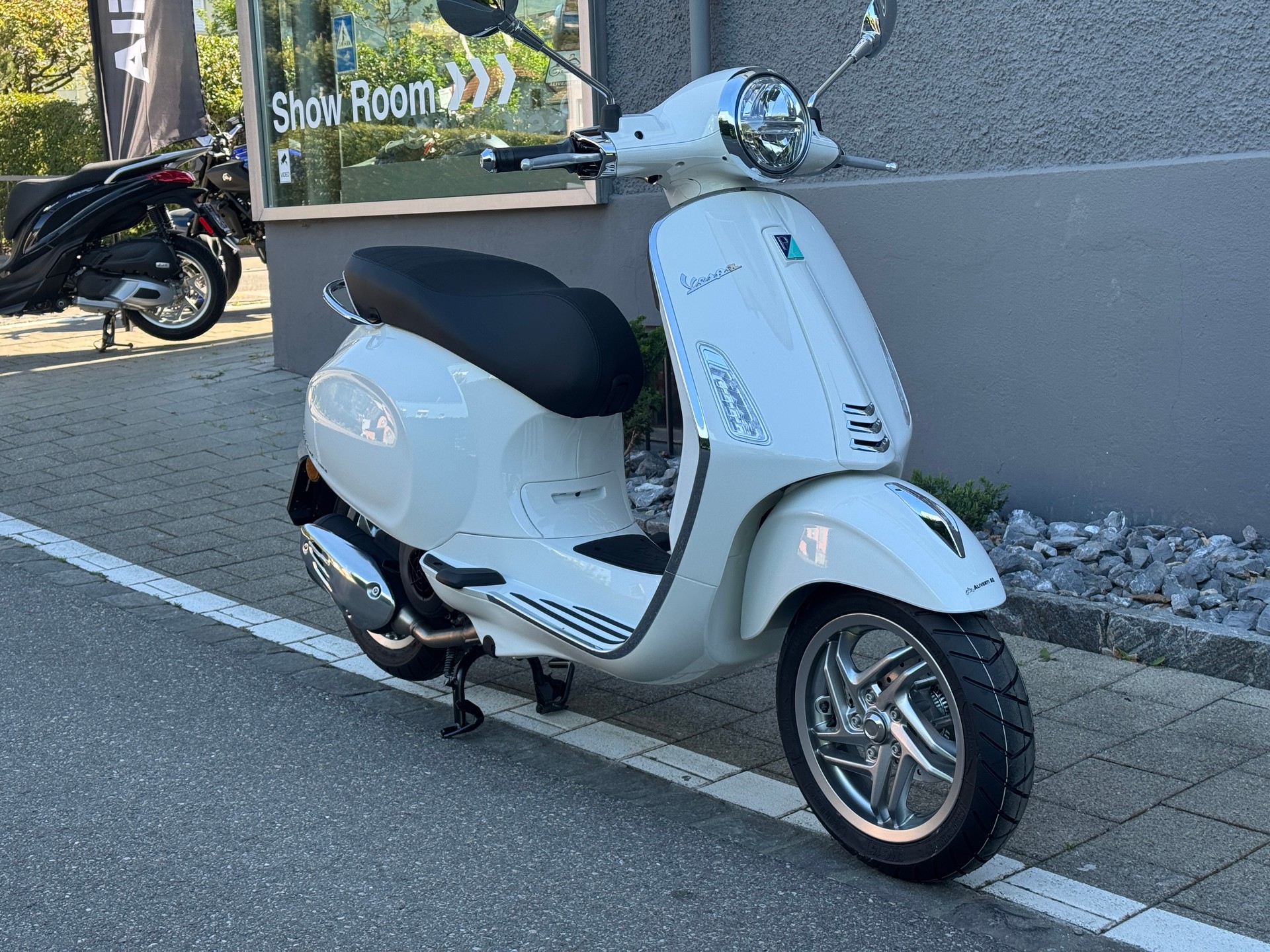 PIAGGIO Vespa 125 Primavera 2026 Keyless Go & LCD Display-image-9