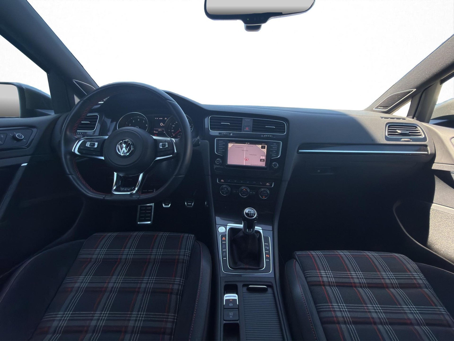 VW Golf VII 2.0 TSI GTI Performance-image-12