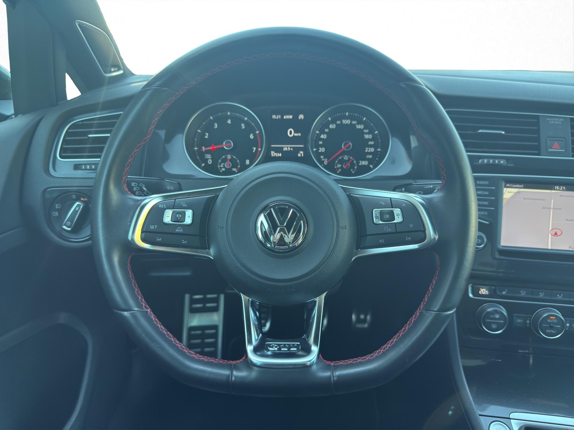 VW Golf VII 2.0 TSI GTI Performance-image-13