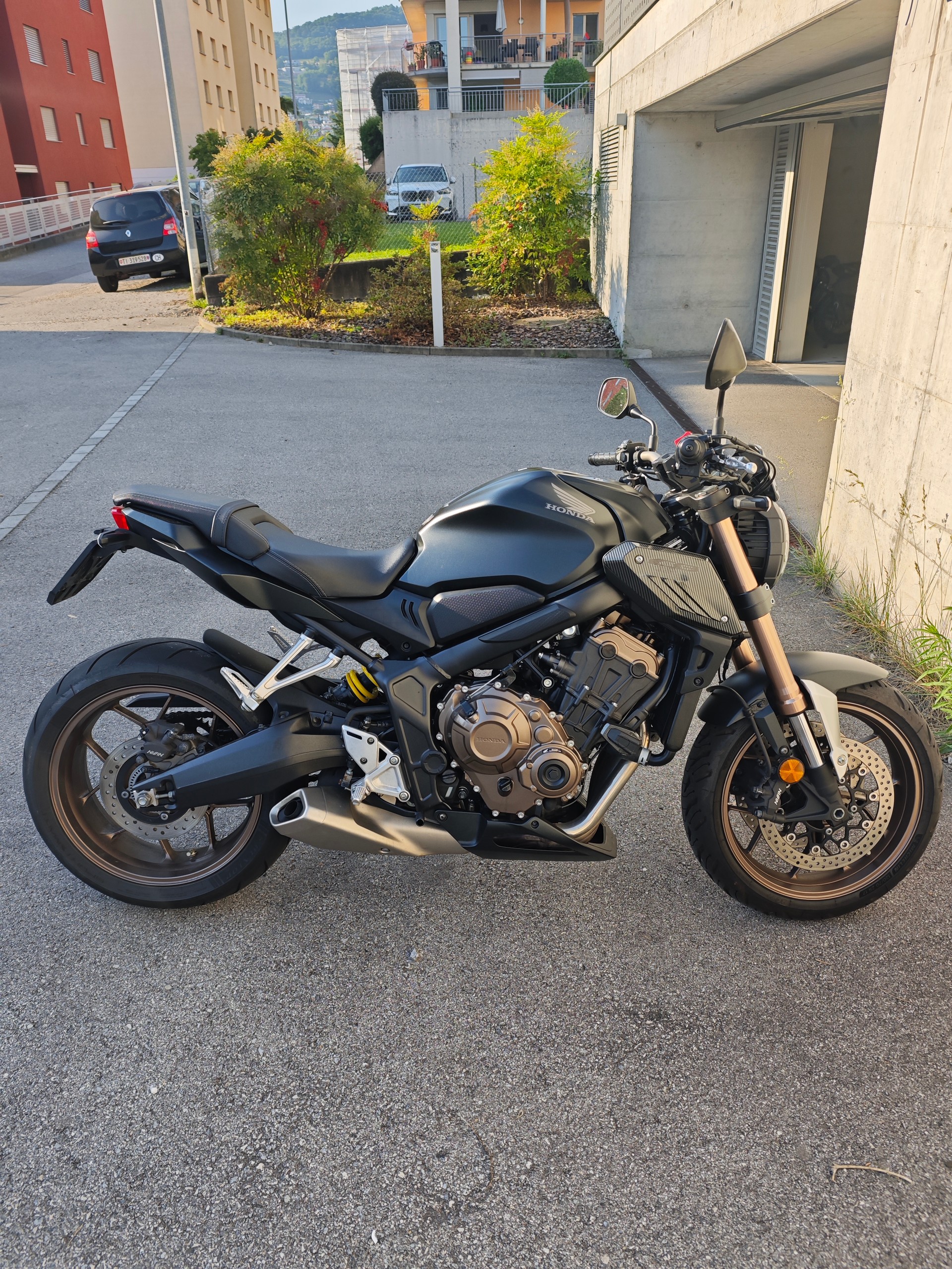 HONDA CB 650 R (35kW)-image-1