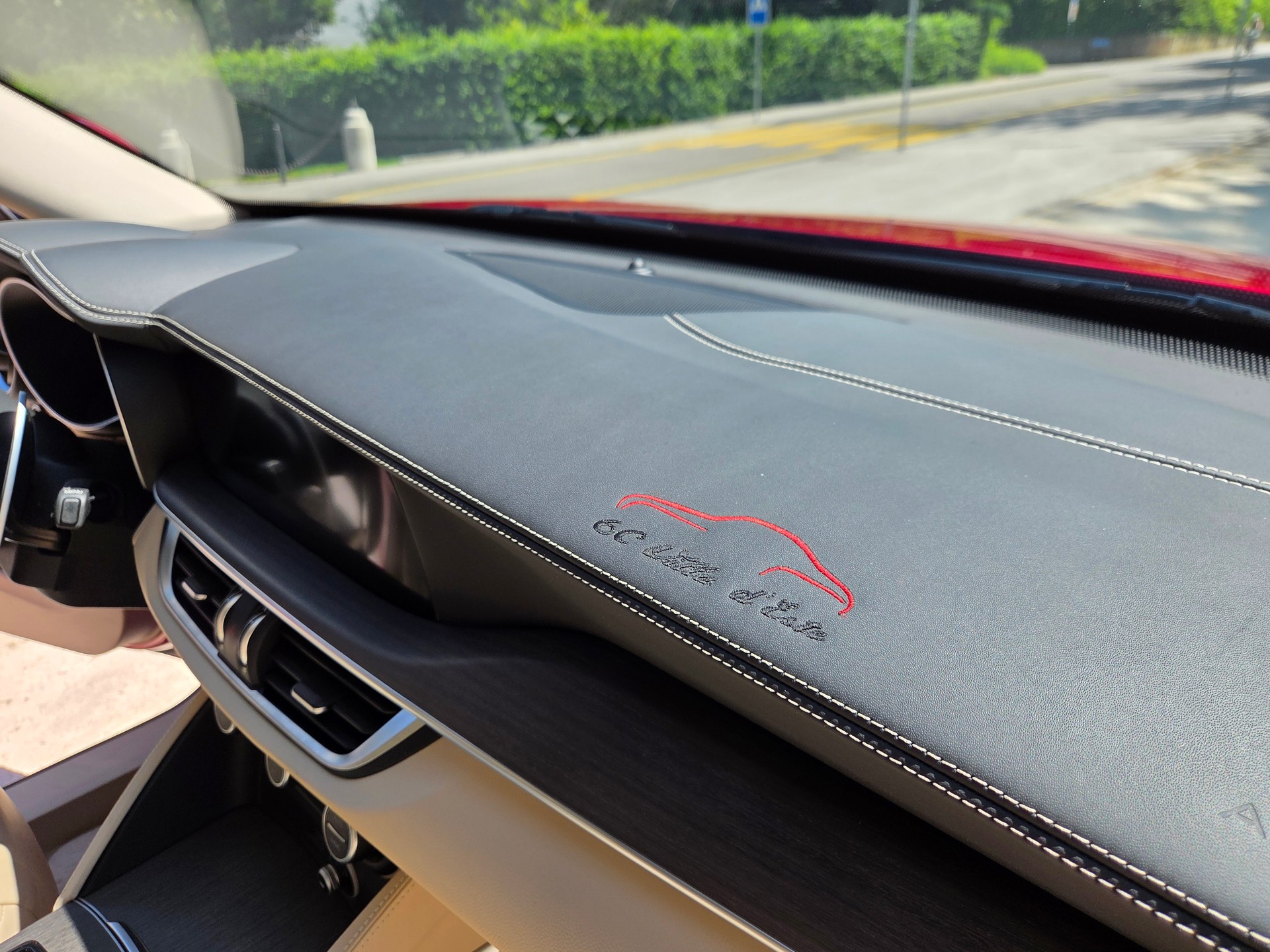 ALFA ROMEO STELVIO 2.0 Q4 VILLA D'ESTE LIMITIERTE SONDERSERIE IN ROSSO ETNA-image-15