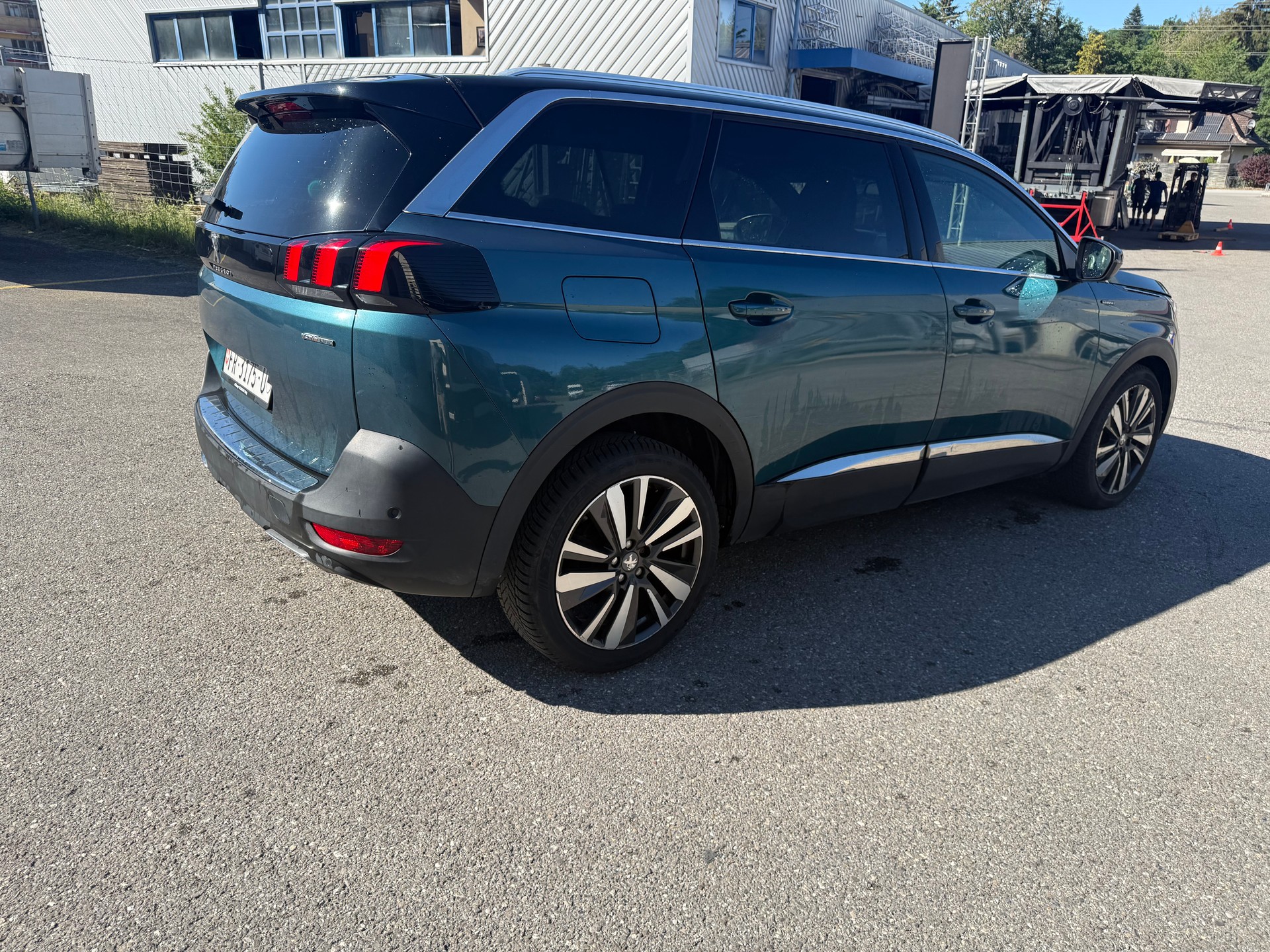PEUGEOT 5008 1.6 BlueHDi Active ETA-image-3