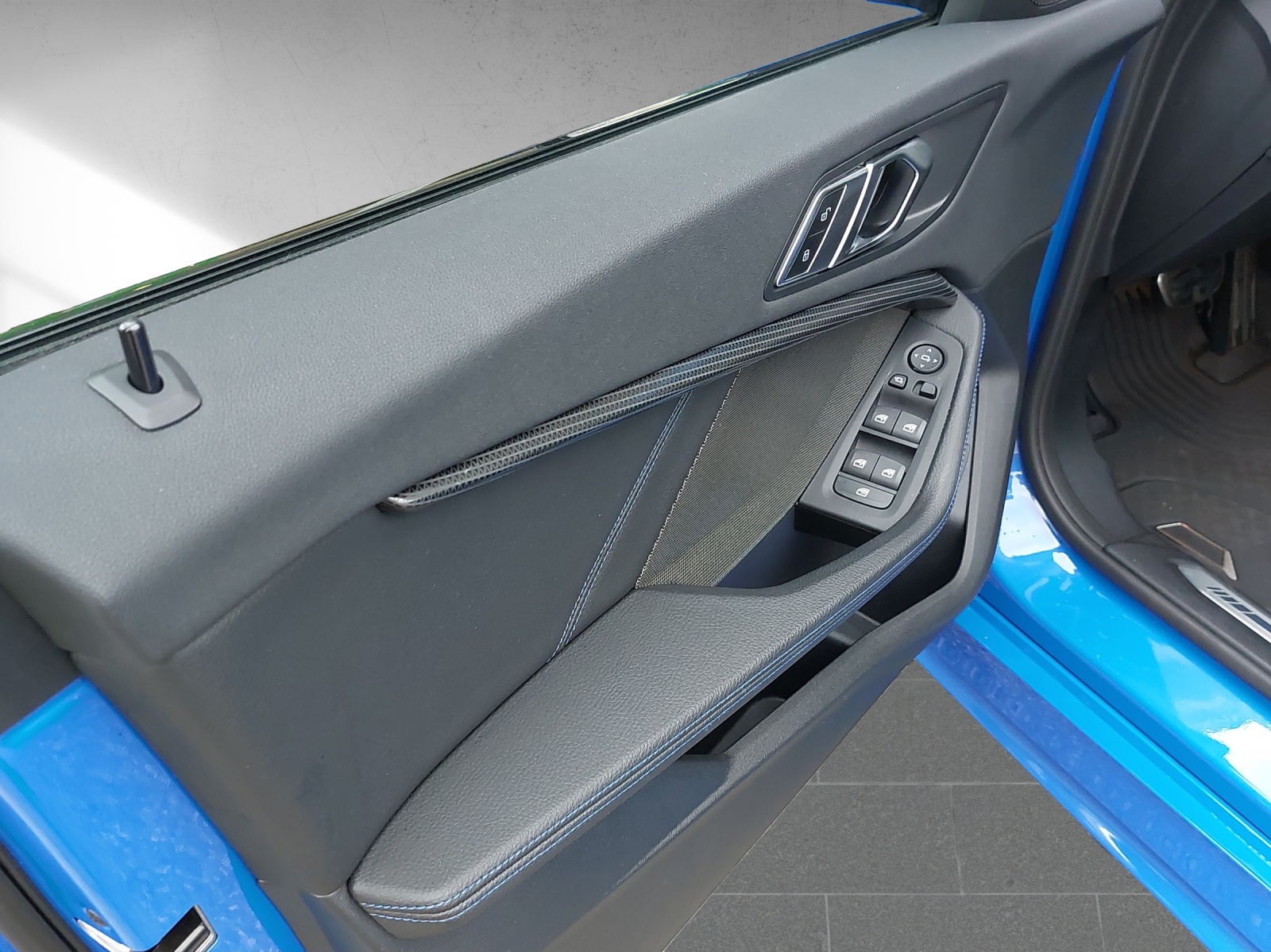BMW 118i M Sport Steptronic-image-14