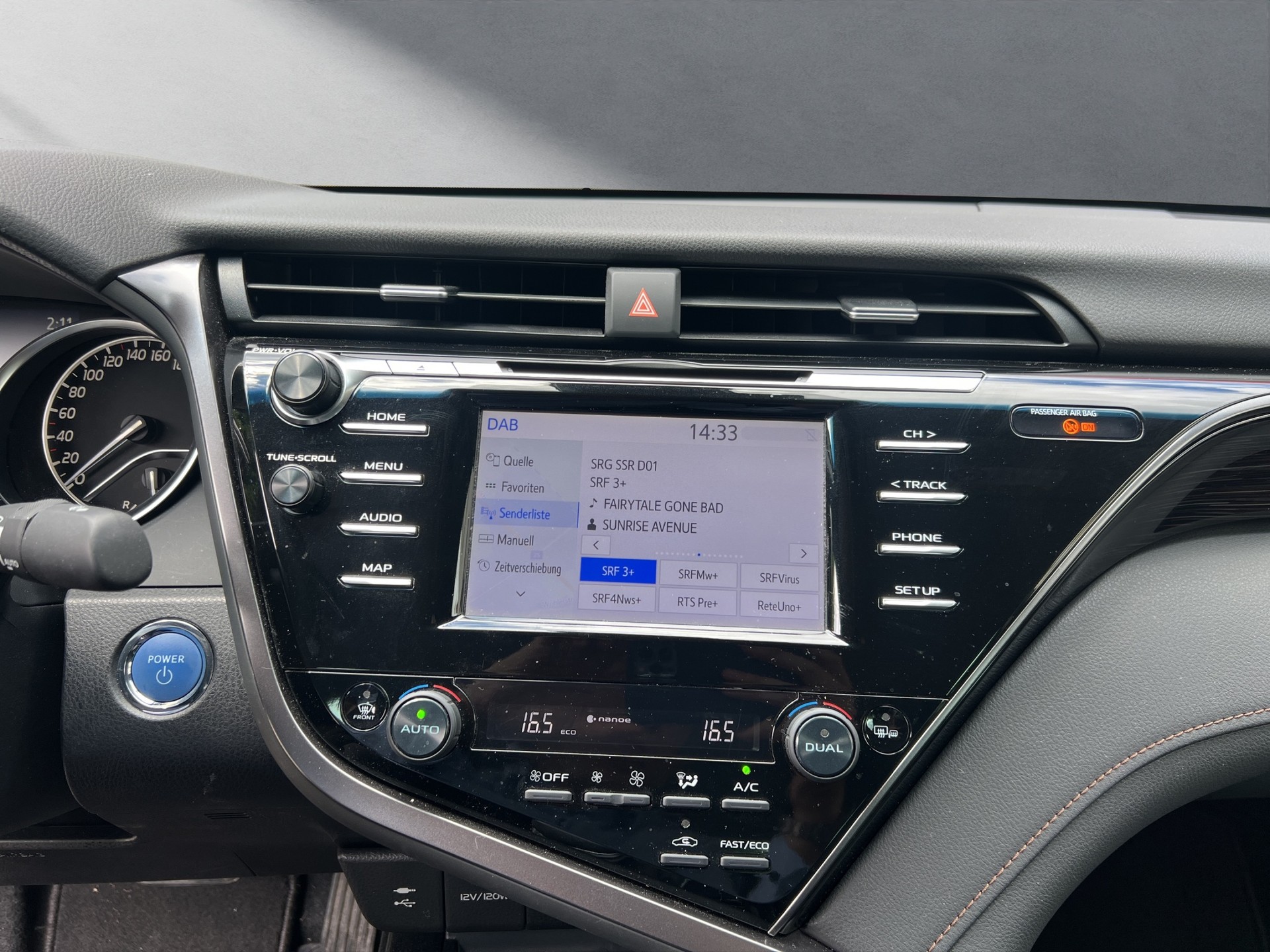 TOYOTA Camry 2.5 HSD Business-image-5