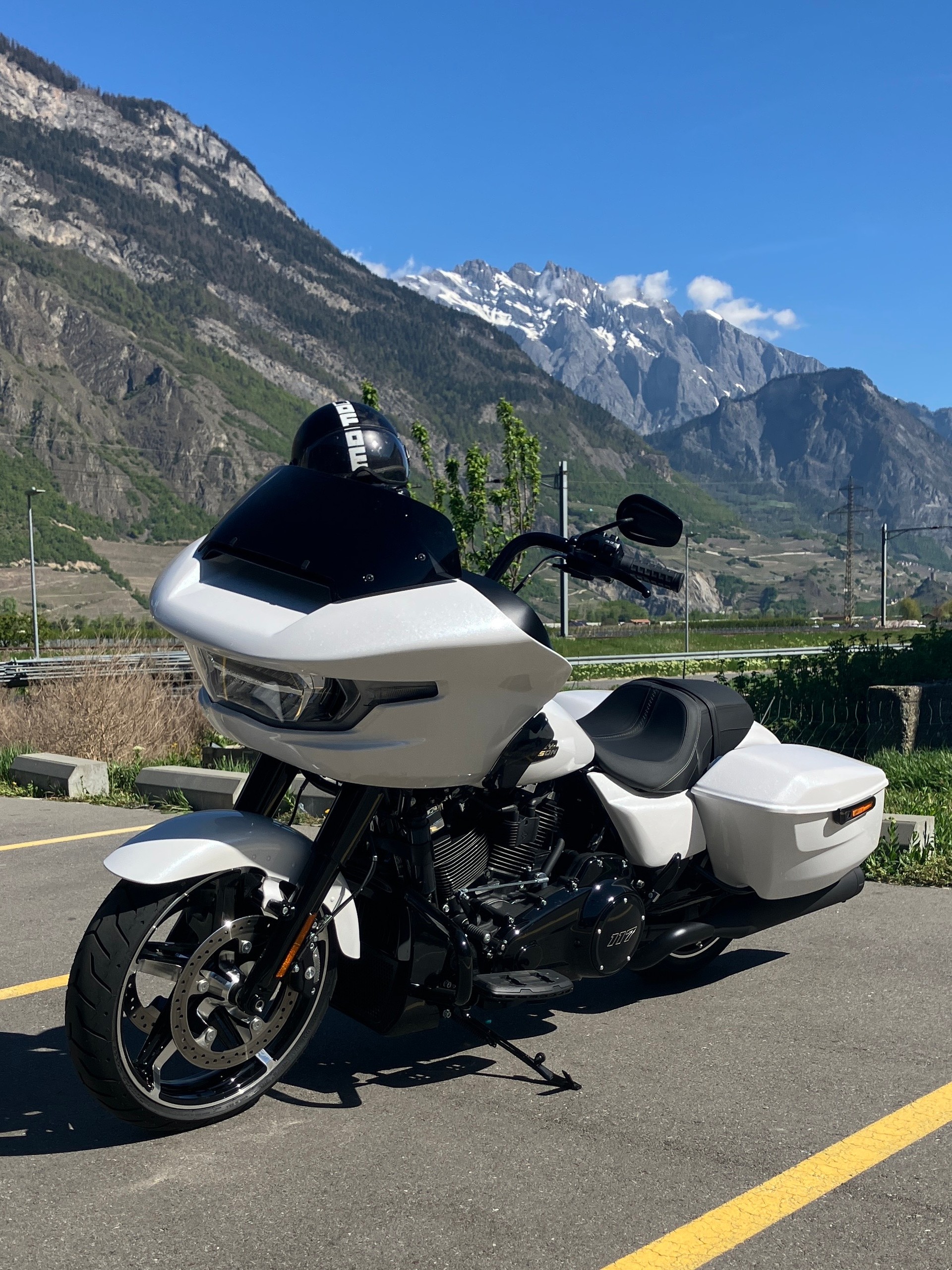HARLEY-DAVIDSON FLTRX Road Glide 117
