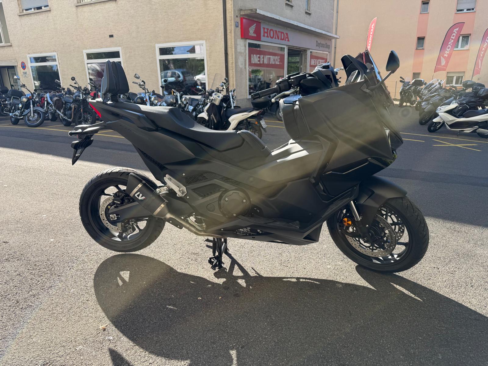 HONDA NSS 750 Edition Daytona 2026-showroom-element-3
