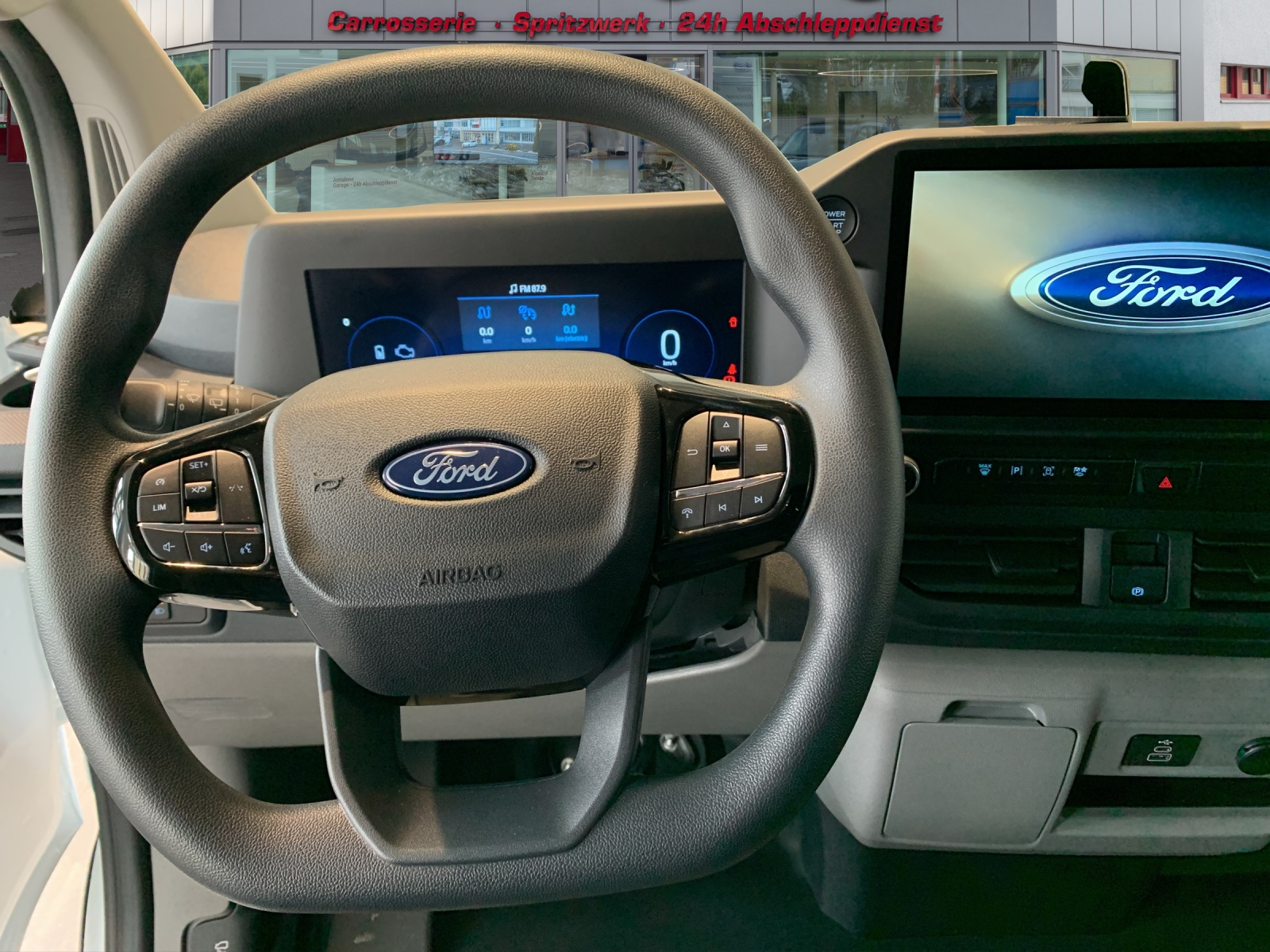 FORD Transit C Van 320 L1 2.5 Duratec 233 Trend PHEV-image-8