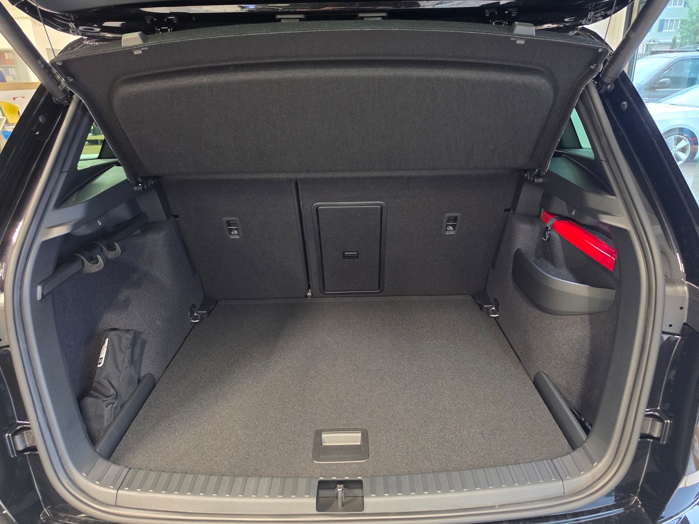 SKODA Karoq 2.0 TSI SportLine 4x4 DSG-image-5