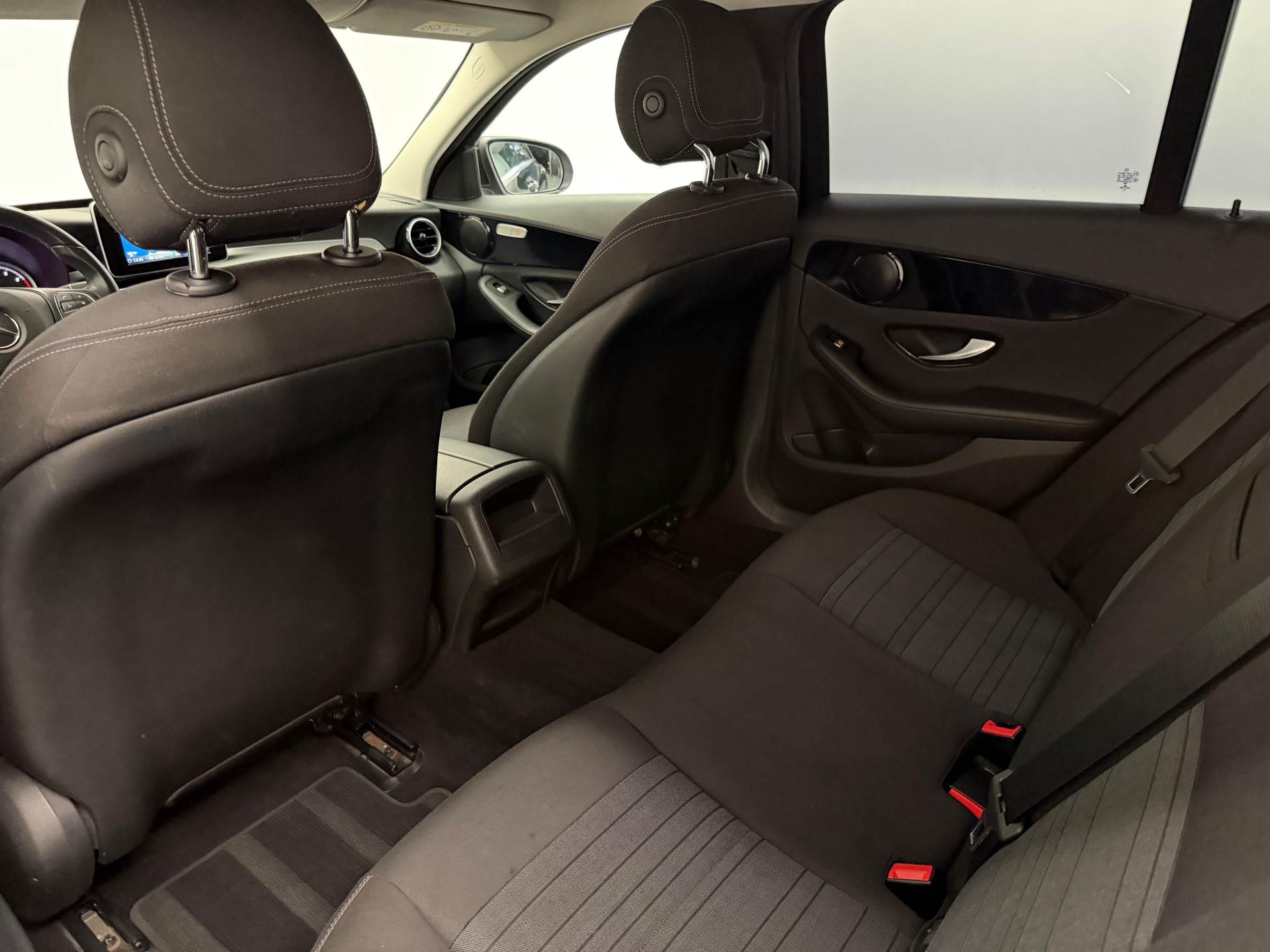 MERCEDES-BENZ C 200 Avantgarde Kombi-image-11