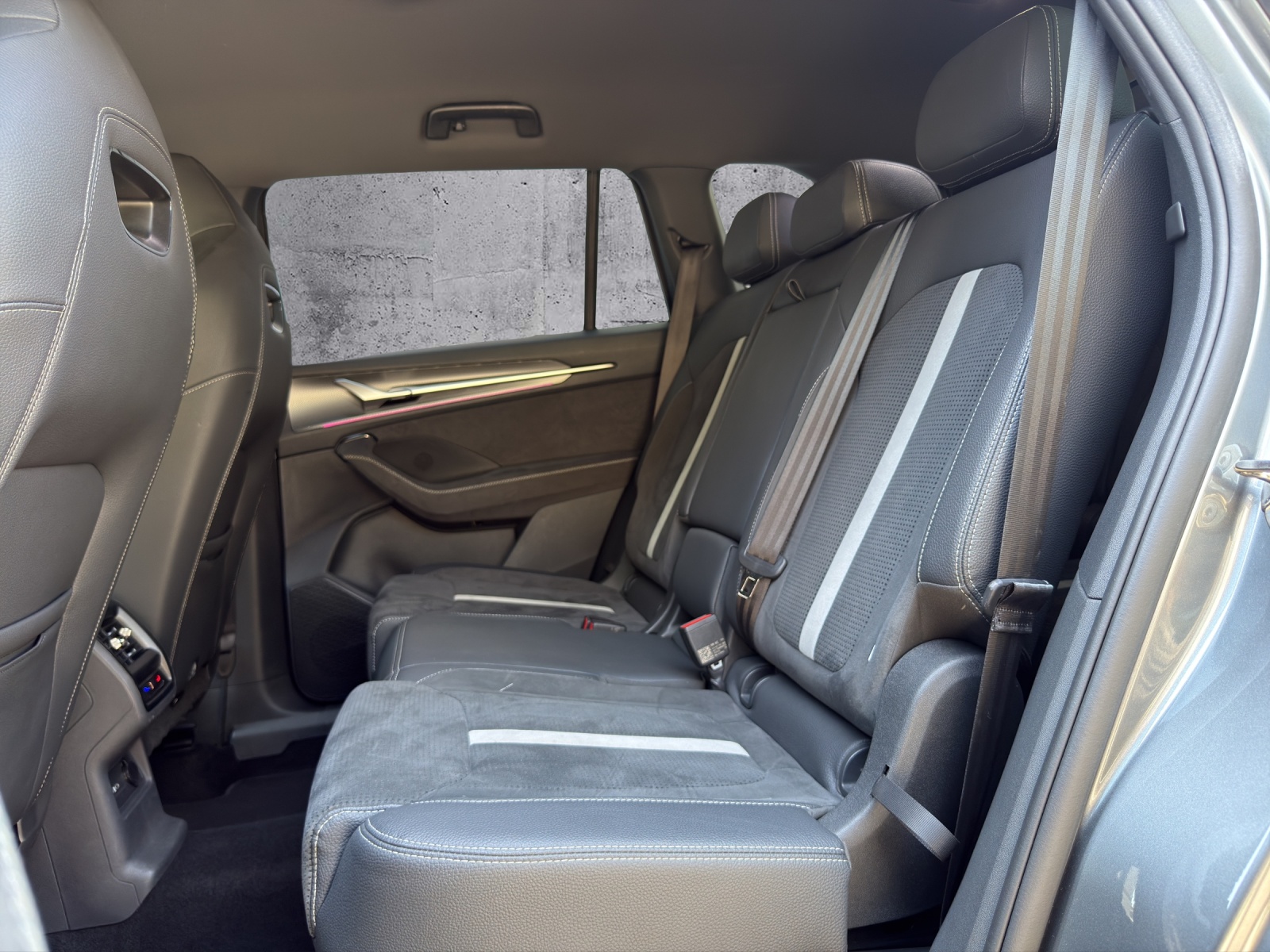 SKODA Kodiaq 2.0 TDI Sportline 4x4 * CH-Fahrzeug / Werksgarantie*-image-9