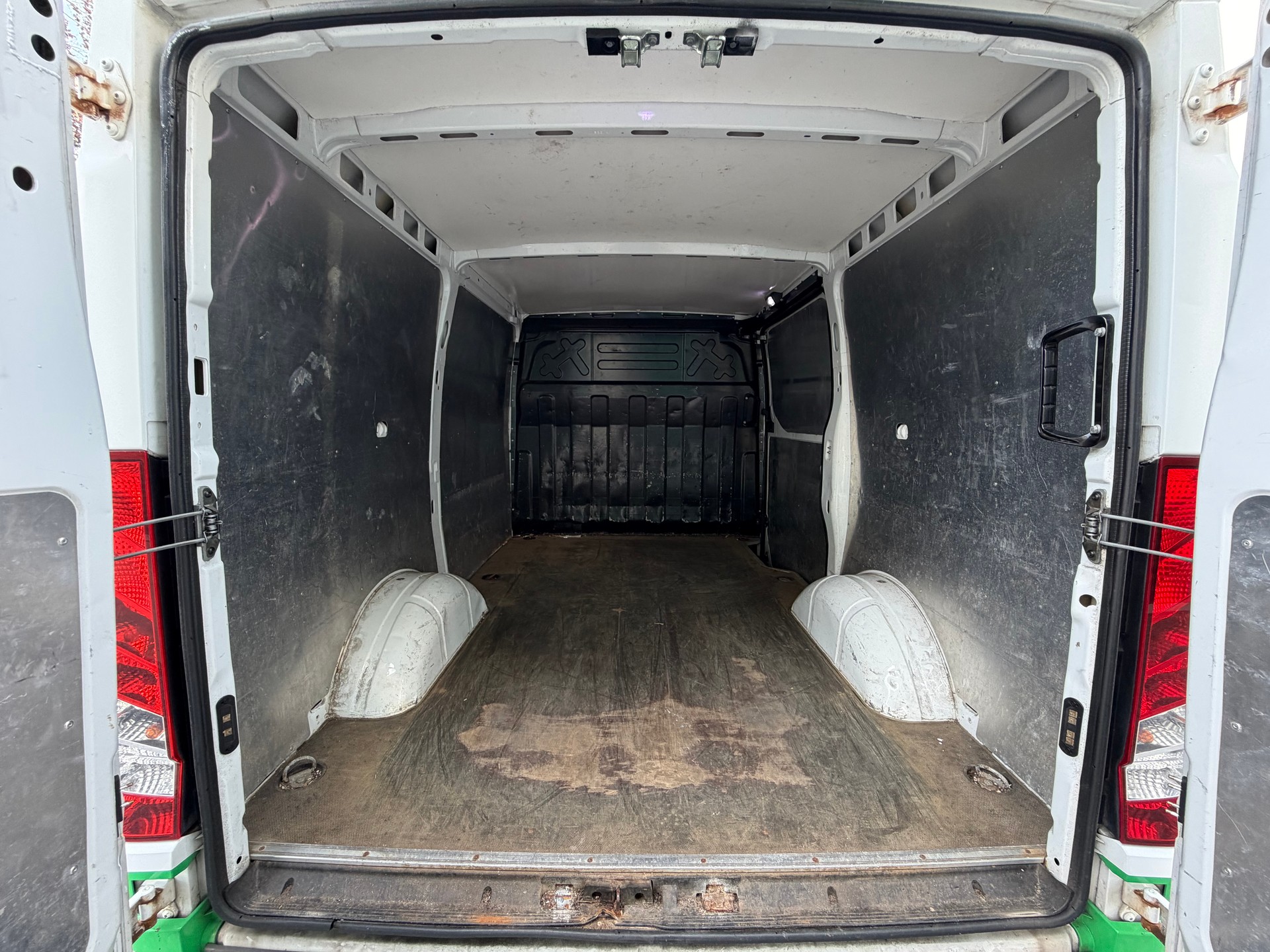 IVECO 35 S 13 13V Kaw.3000 Automat mit Standheizung-image-15