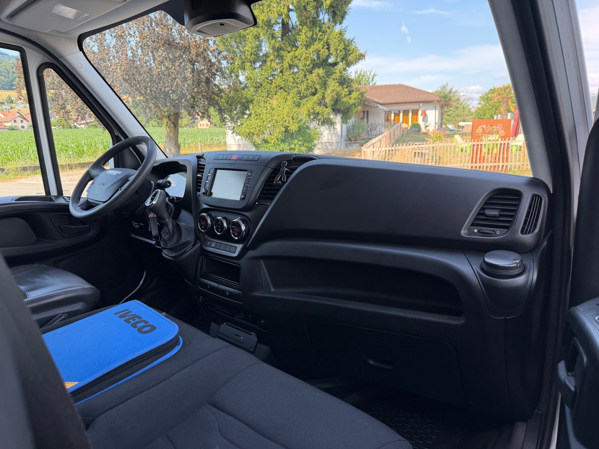 IVECO 35 S 13 13V Kaw.3000 Automat mit Standheizung-image-10